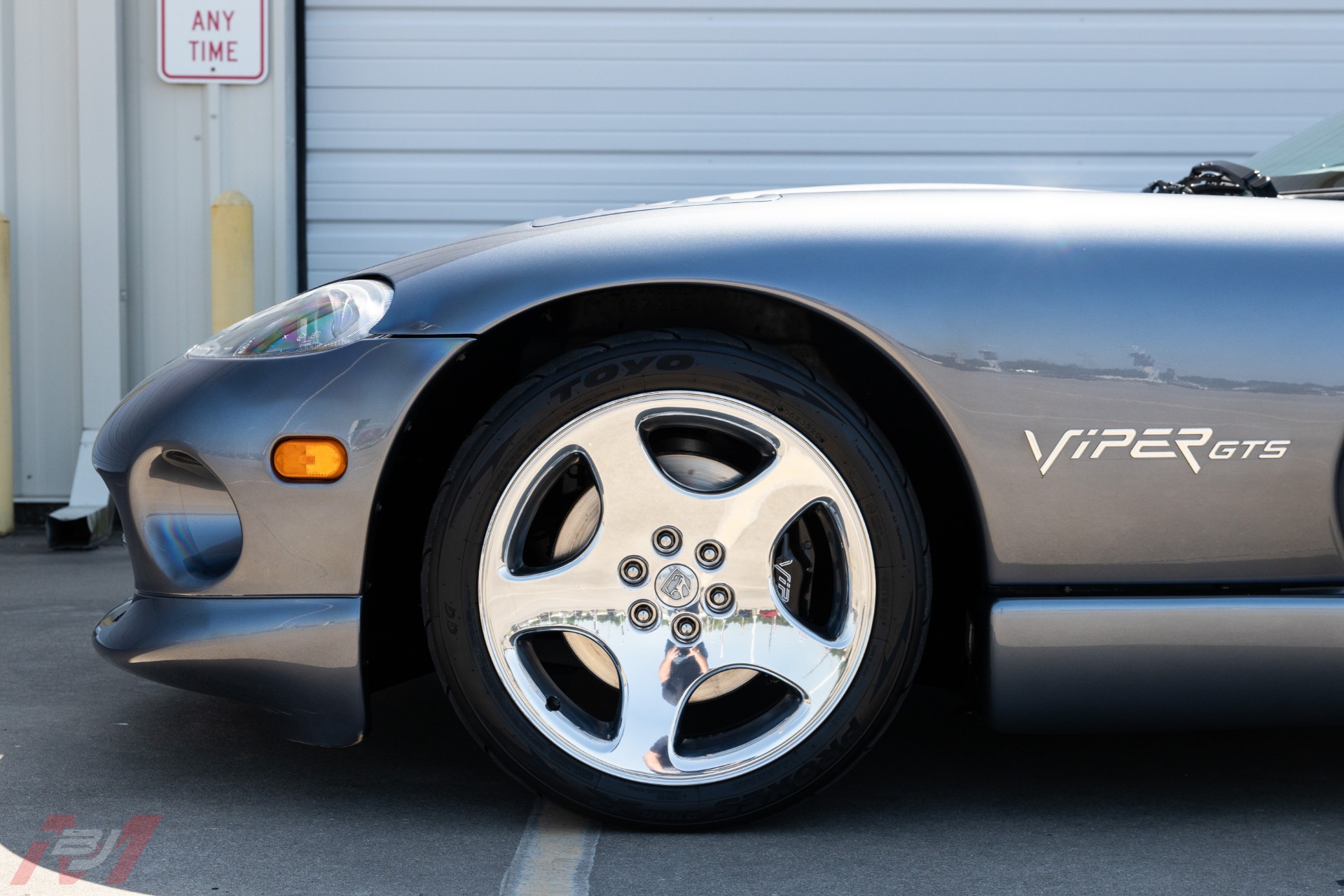 Used-2000-Dodge-Viper-GTS