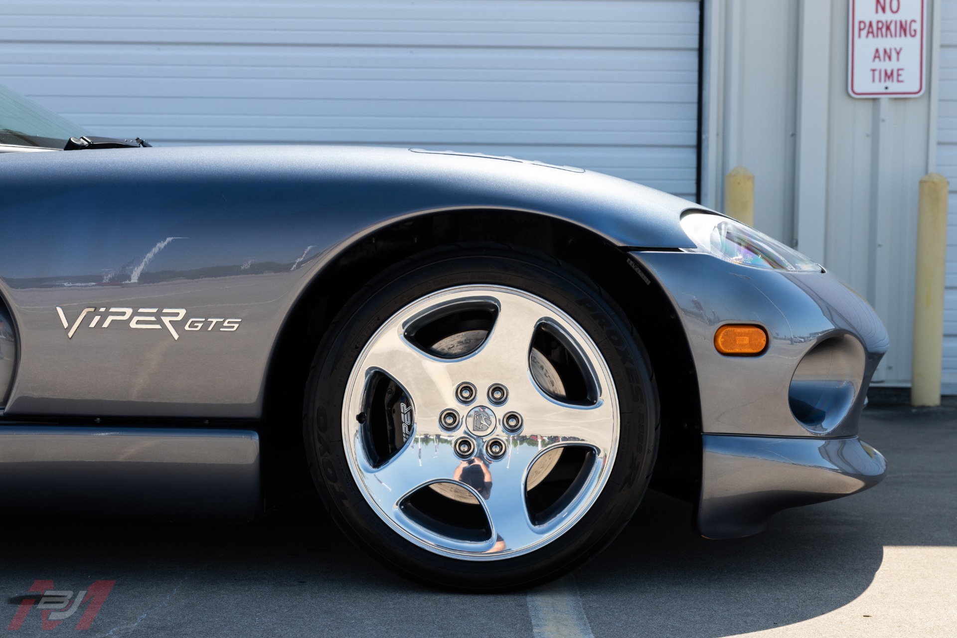 Used-2000-Dodge-Viper-GTS