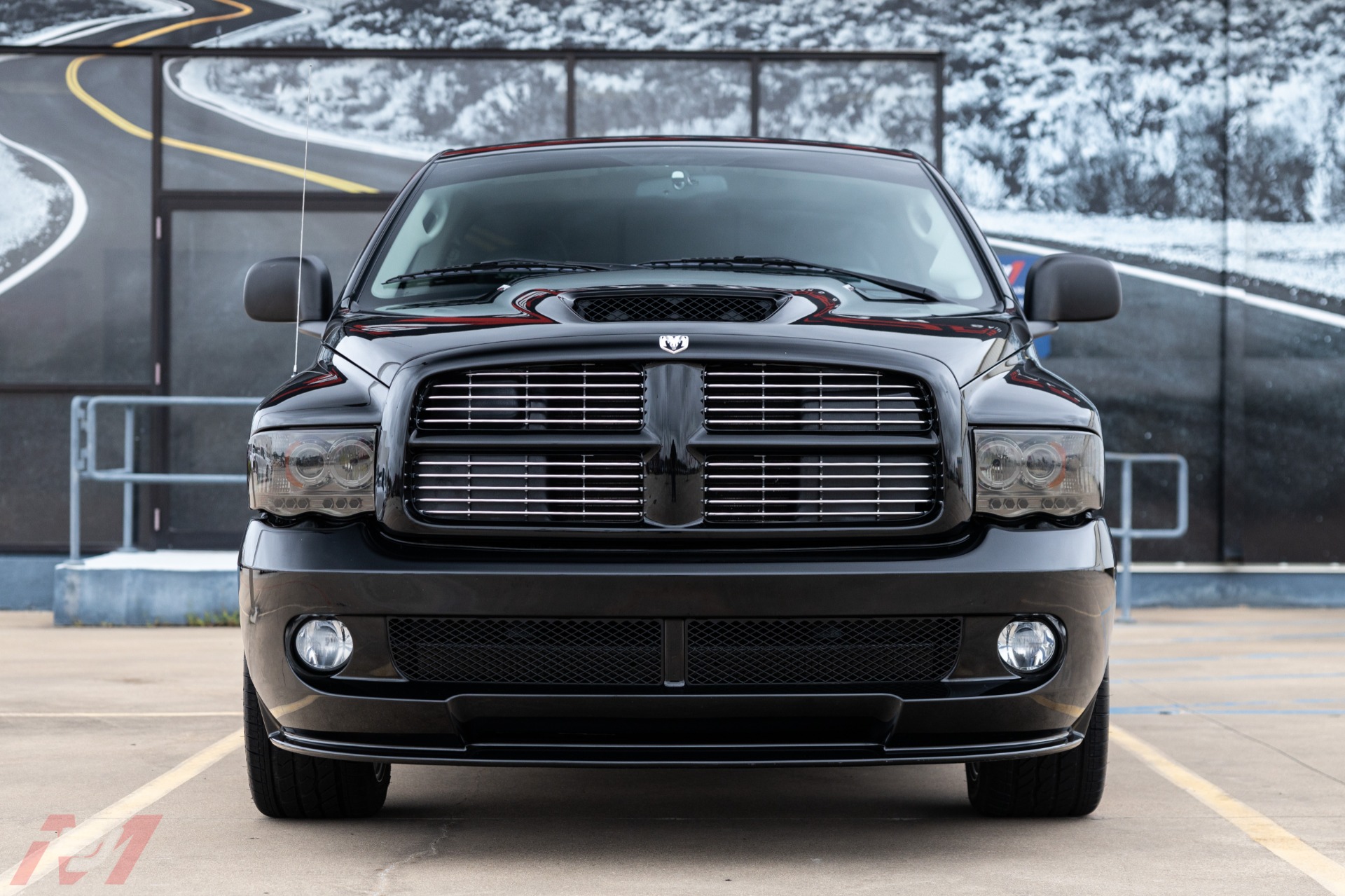 Used-2004-Dodge-Ram-1500-SRT-10