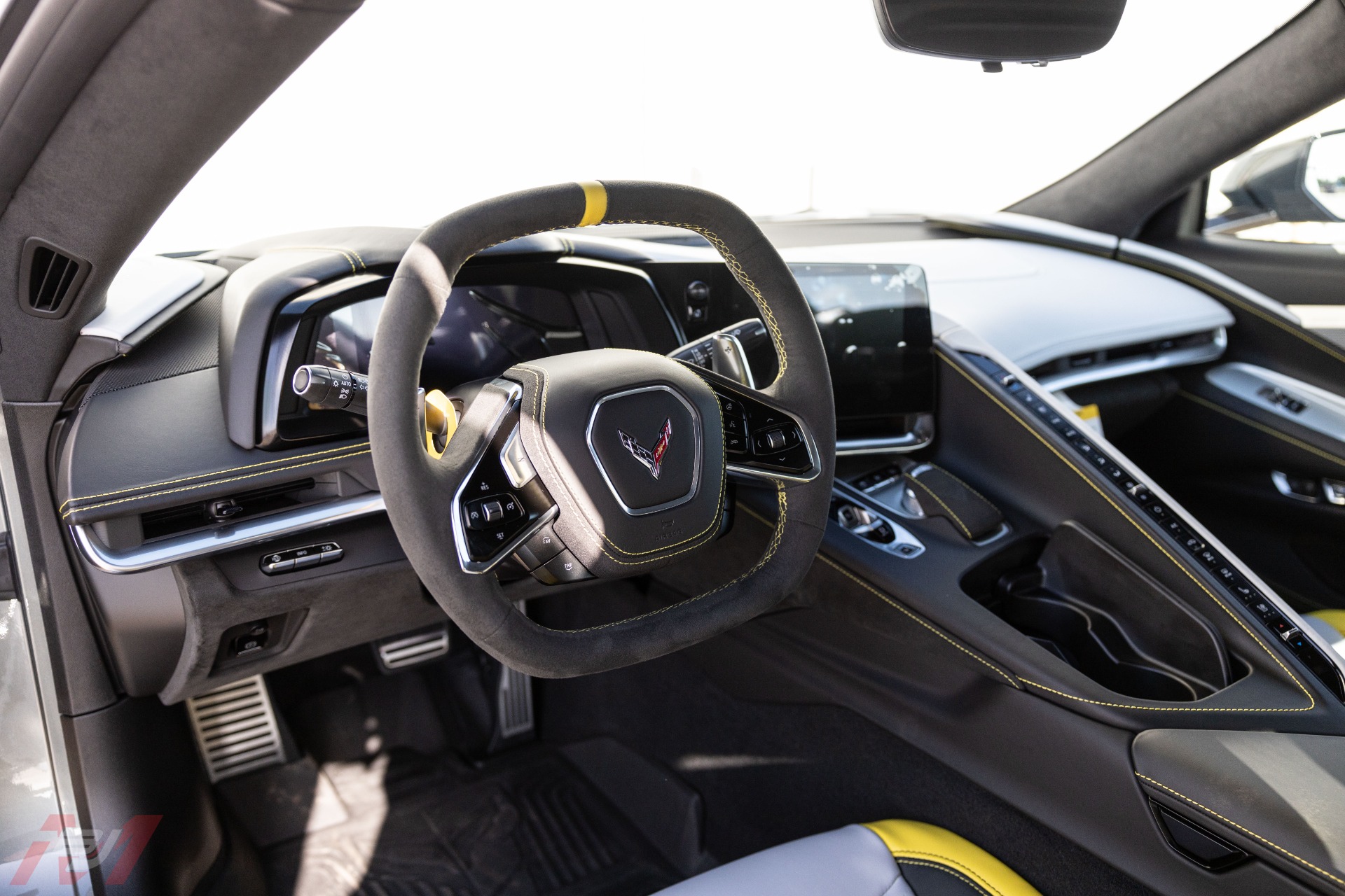 Used-2022-Chevrolet-Corvette-Stingray-3LT-C8R-Edition