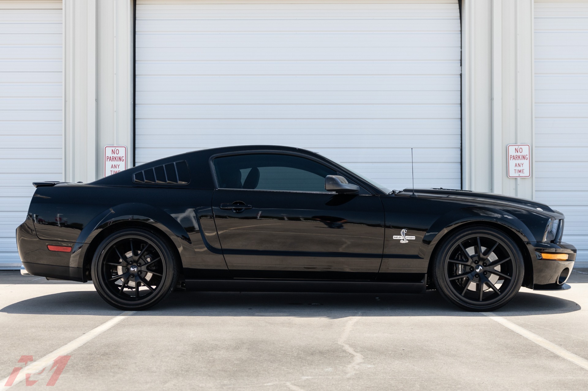 Used-2009-Ford-Mustang-Shelby-GT500KR