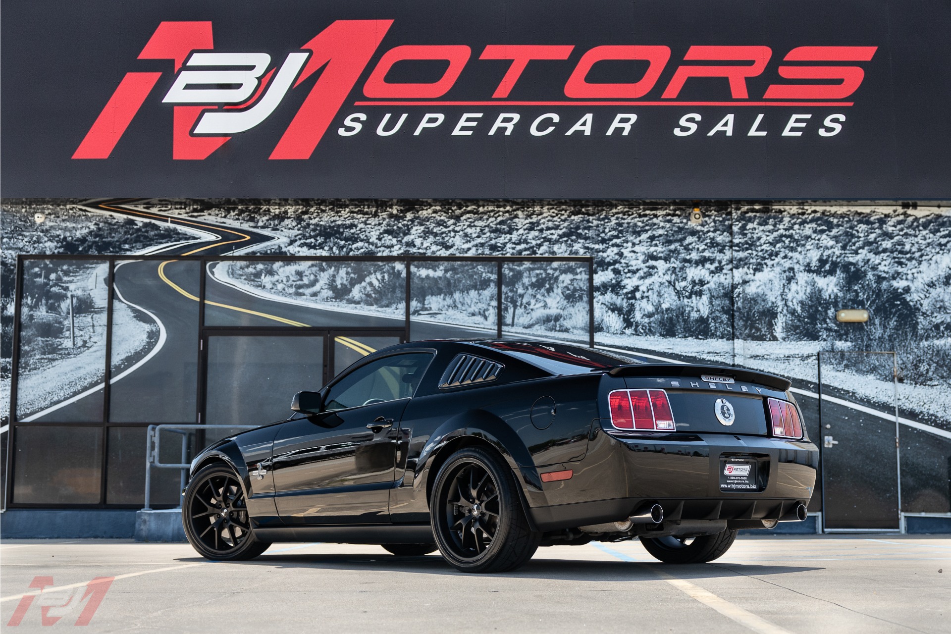 Used-2009-Ford-Mustang-Shelby-GT500KR