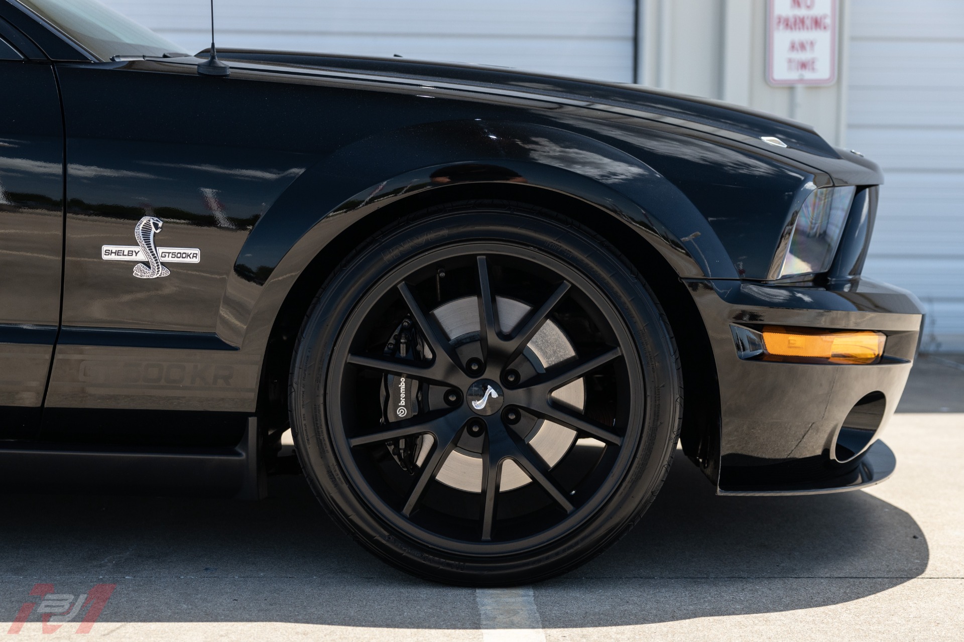 Used-2009-Ford-Mustang-Shelby-GT500KR