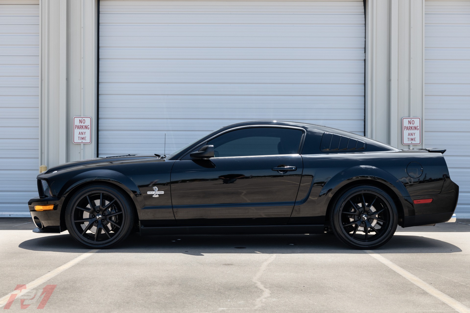 Used-2009-Ford-Mustang-Shelby-GT500KR