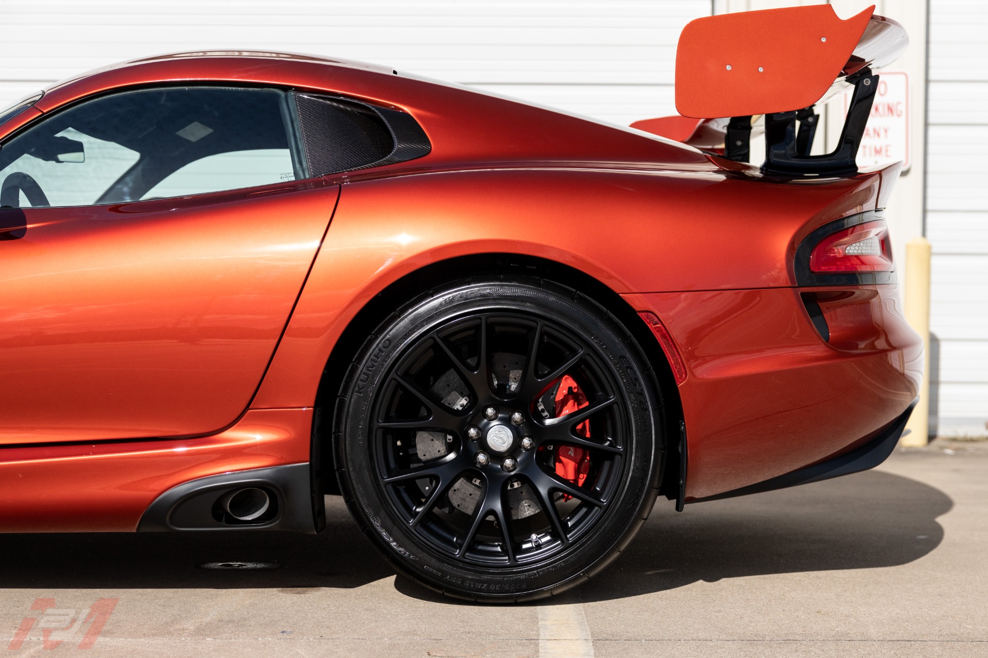 Used-2016-Dodge-Viper-ACR-Stryker-Orange