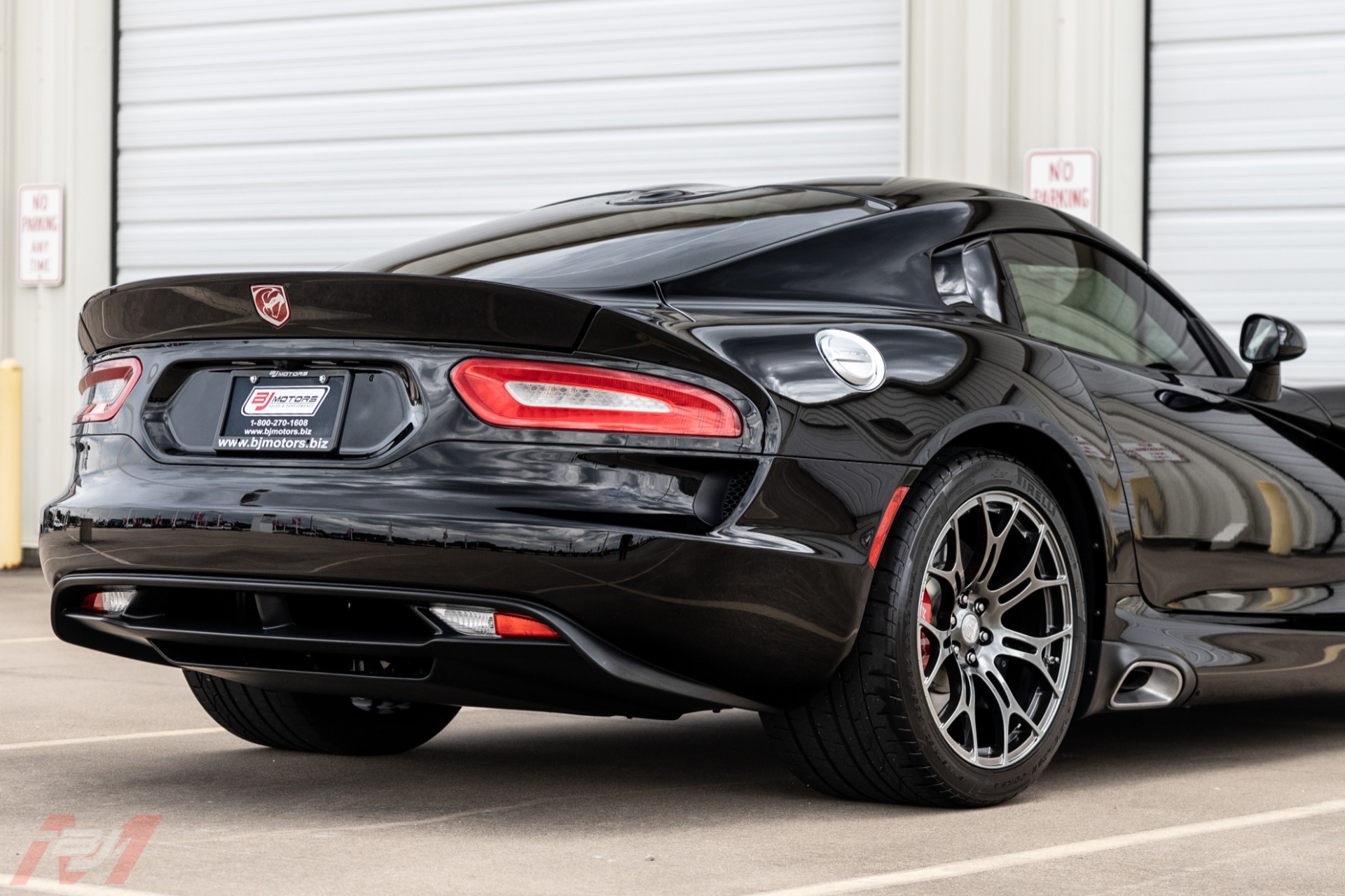 Used-2013-Dodge-Viper-GTS