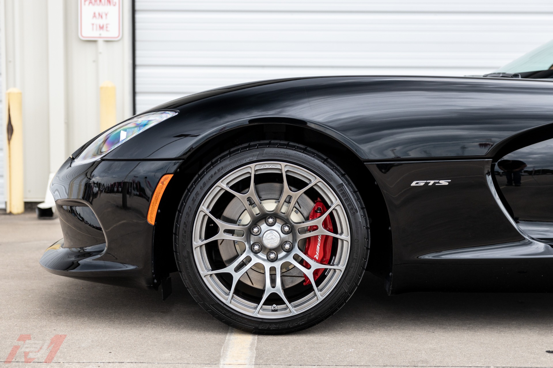 Used-2013-Dodge-Viper-GTS