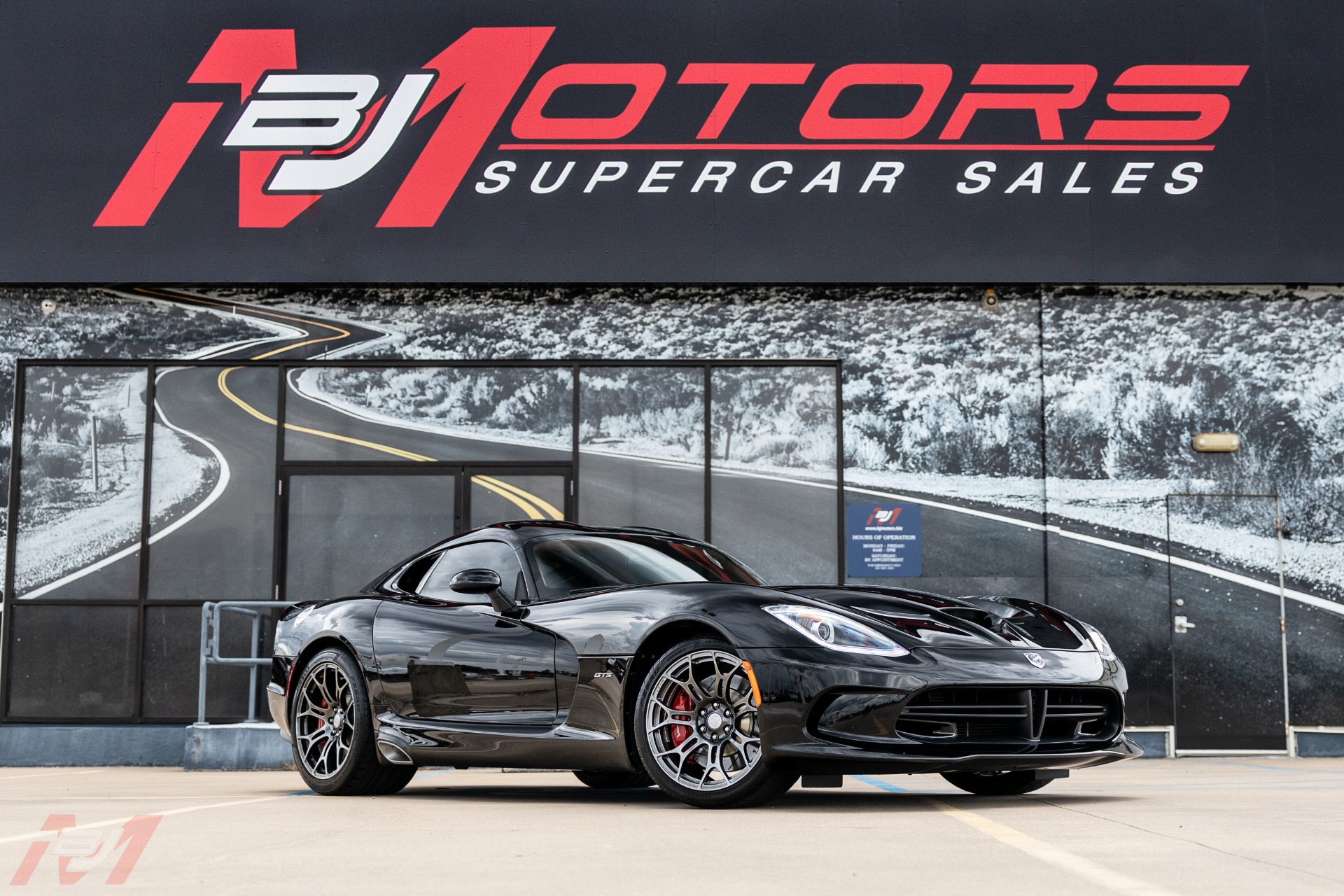 Used-2013-Dodge-Viper-GTS