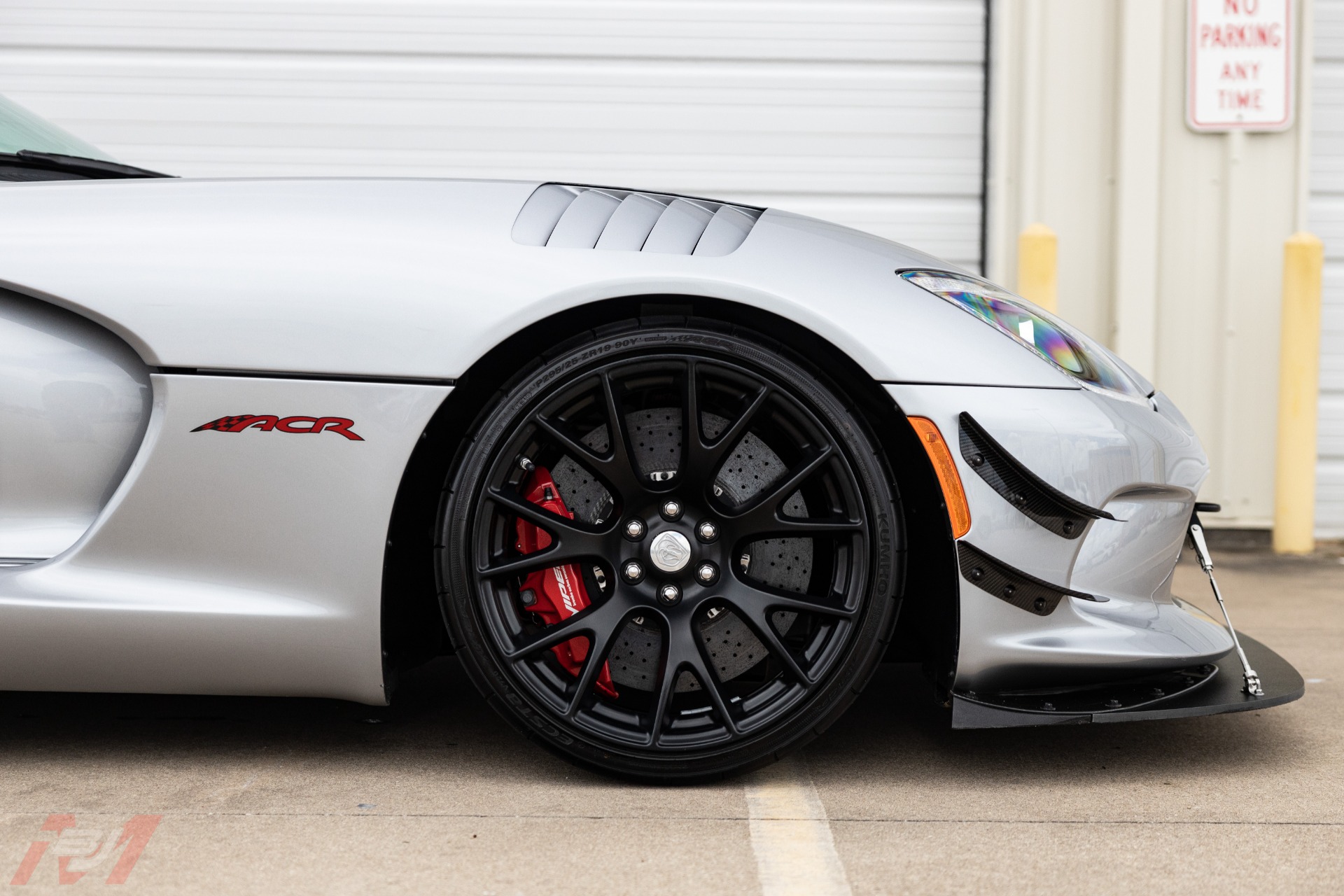 Used-2016-Dodge-Viper-ACR-Extreme