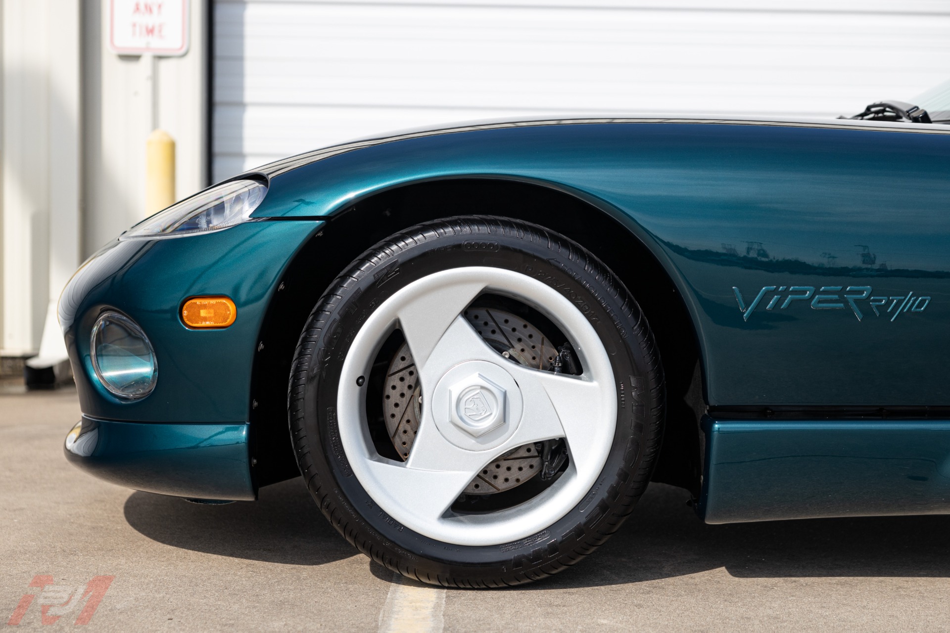 Used-1995-Dodge-Viper-RT/10