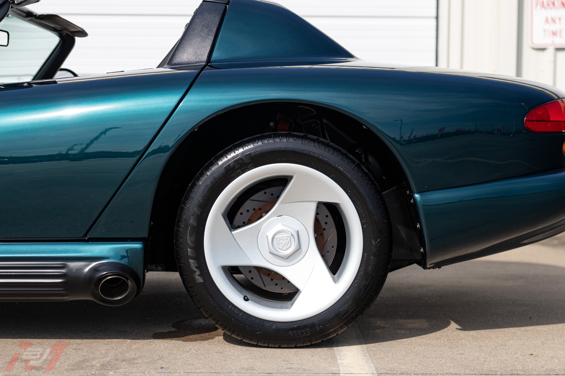 Used-1995-Dodge-Viper-RT/10