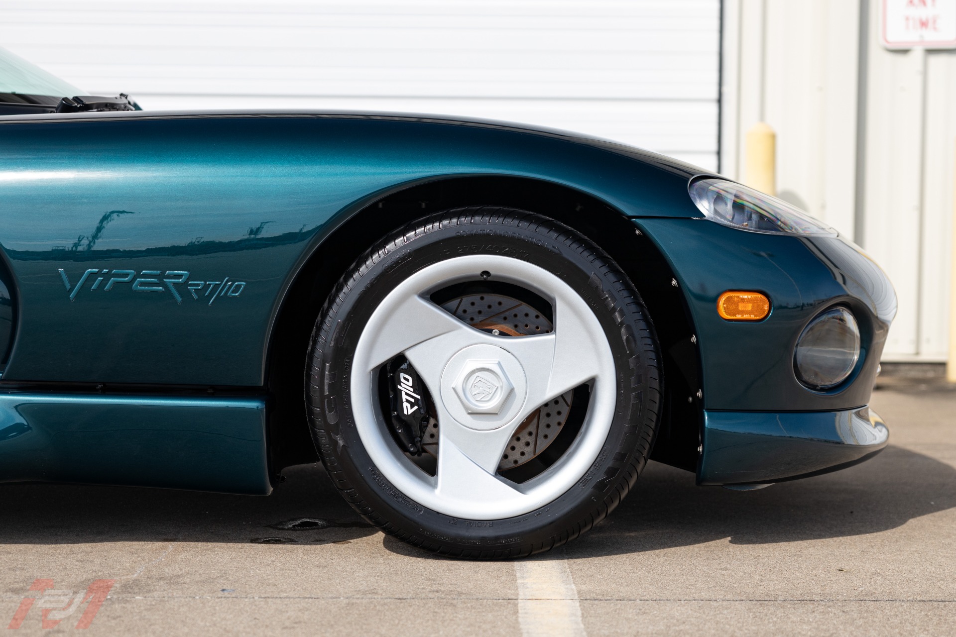 Used-1995-Dodge-Viper-RT/10