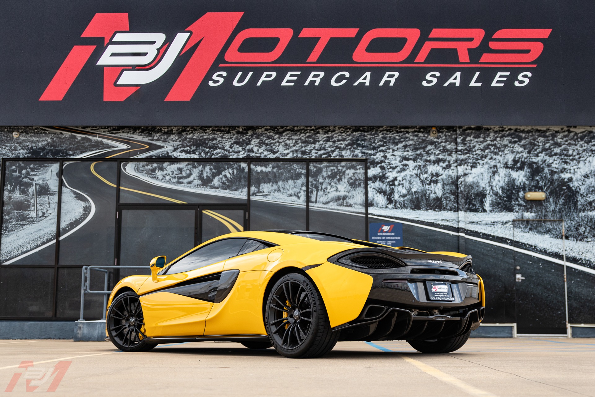 Used-2016-McLaren-570S-Coupe