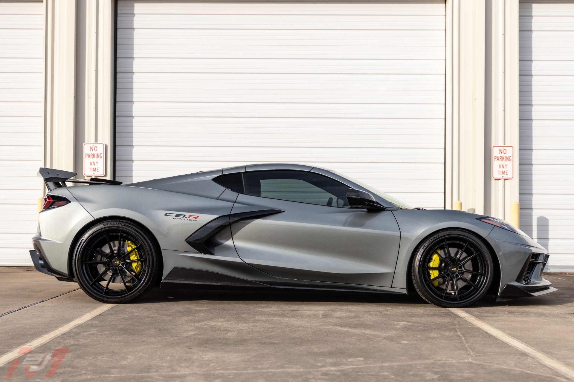 Used-2022-Chevrolet-Corvette-C8R-Edition