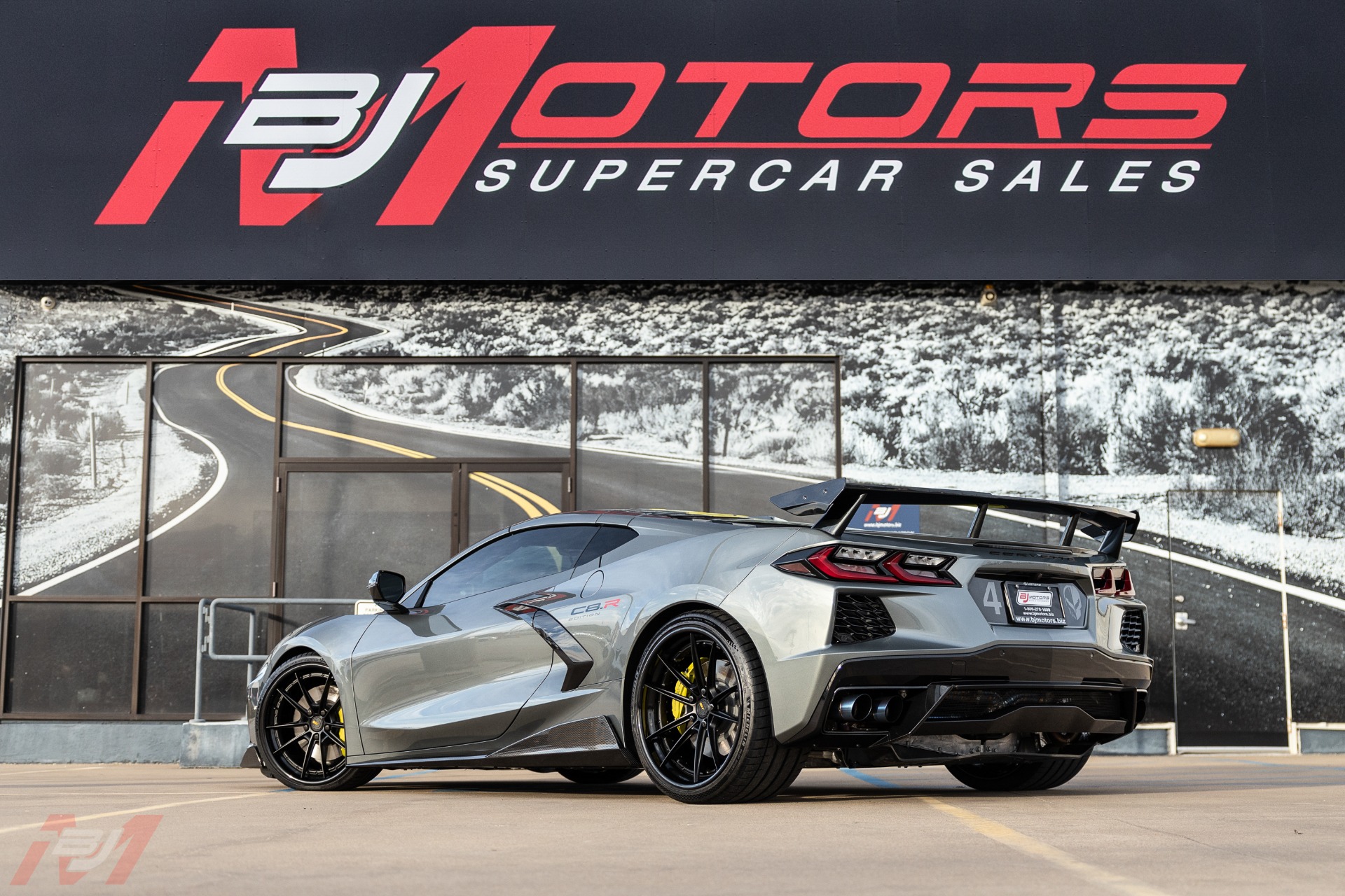 Used-2022-Chevrolet-Corvette-C8R-Edition