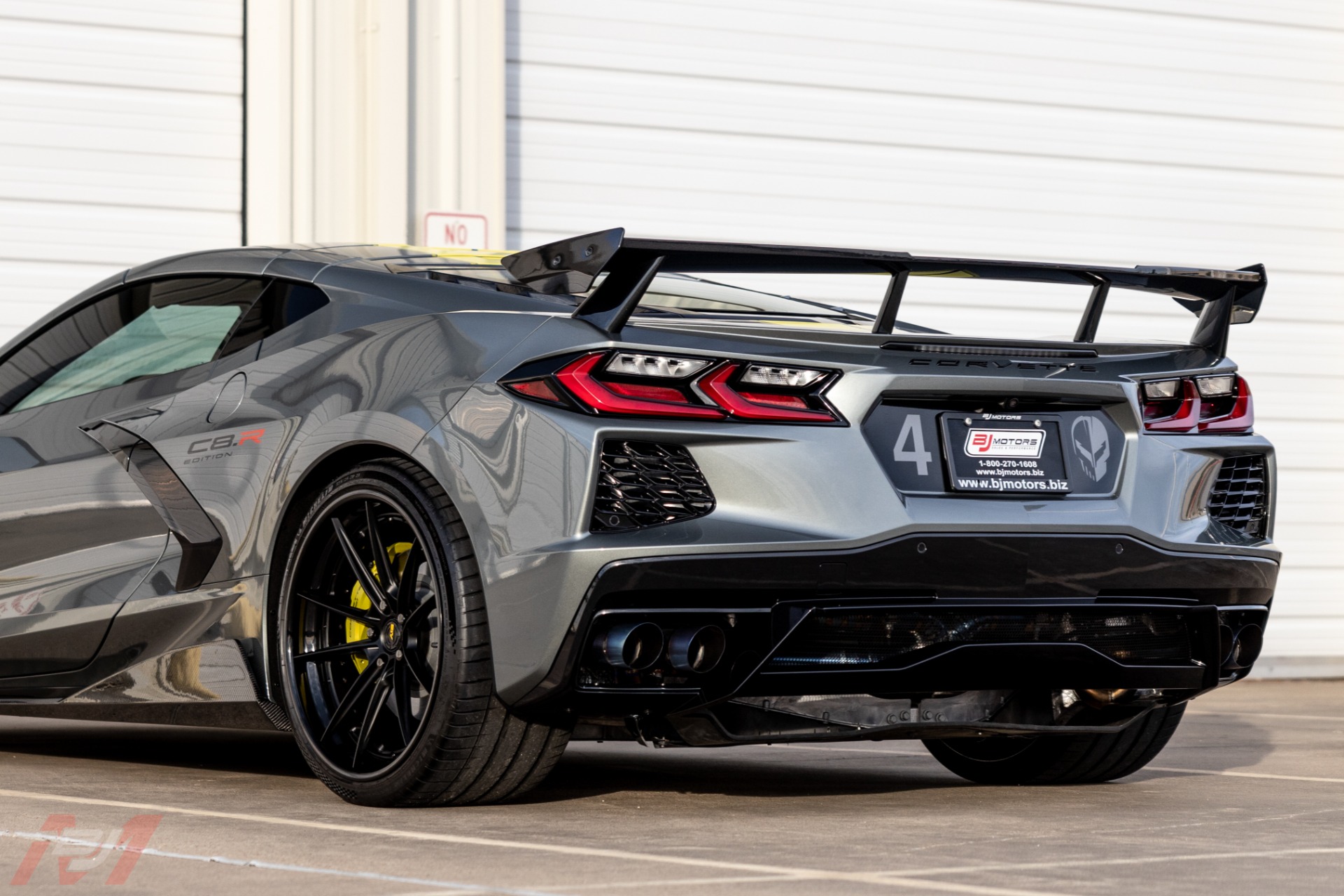 Used-2022-Chevrolet-Corvette-C8R-Edition