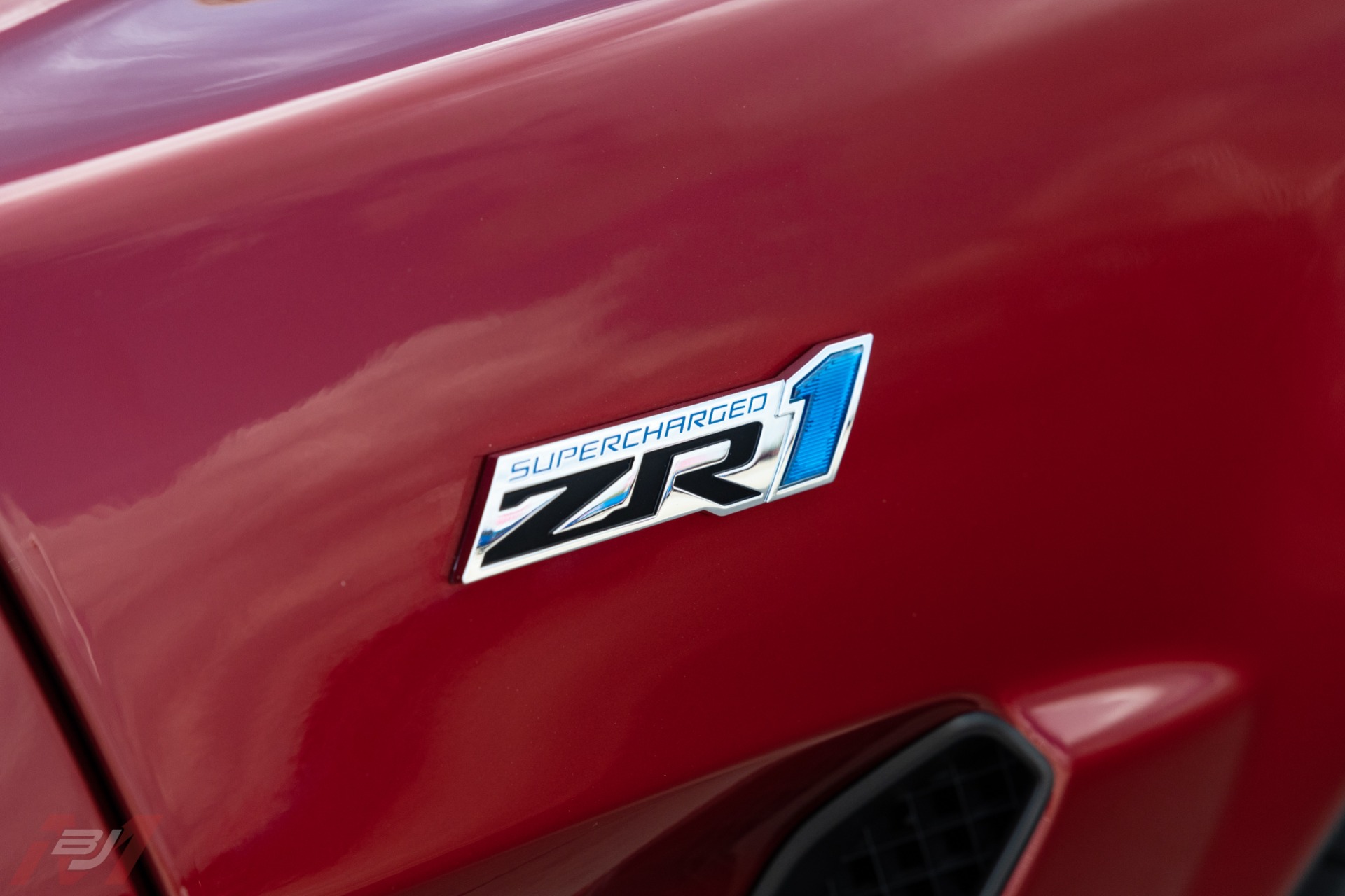 Used-2010-Chevrolet-Corvette-ZR1-3ZR