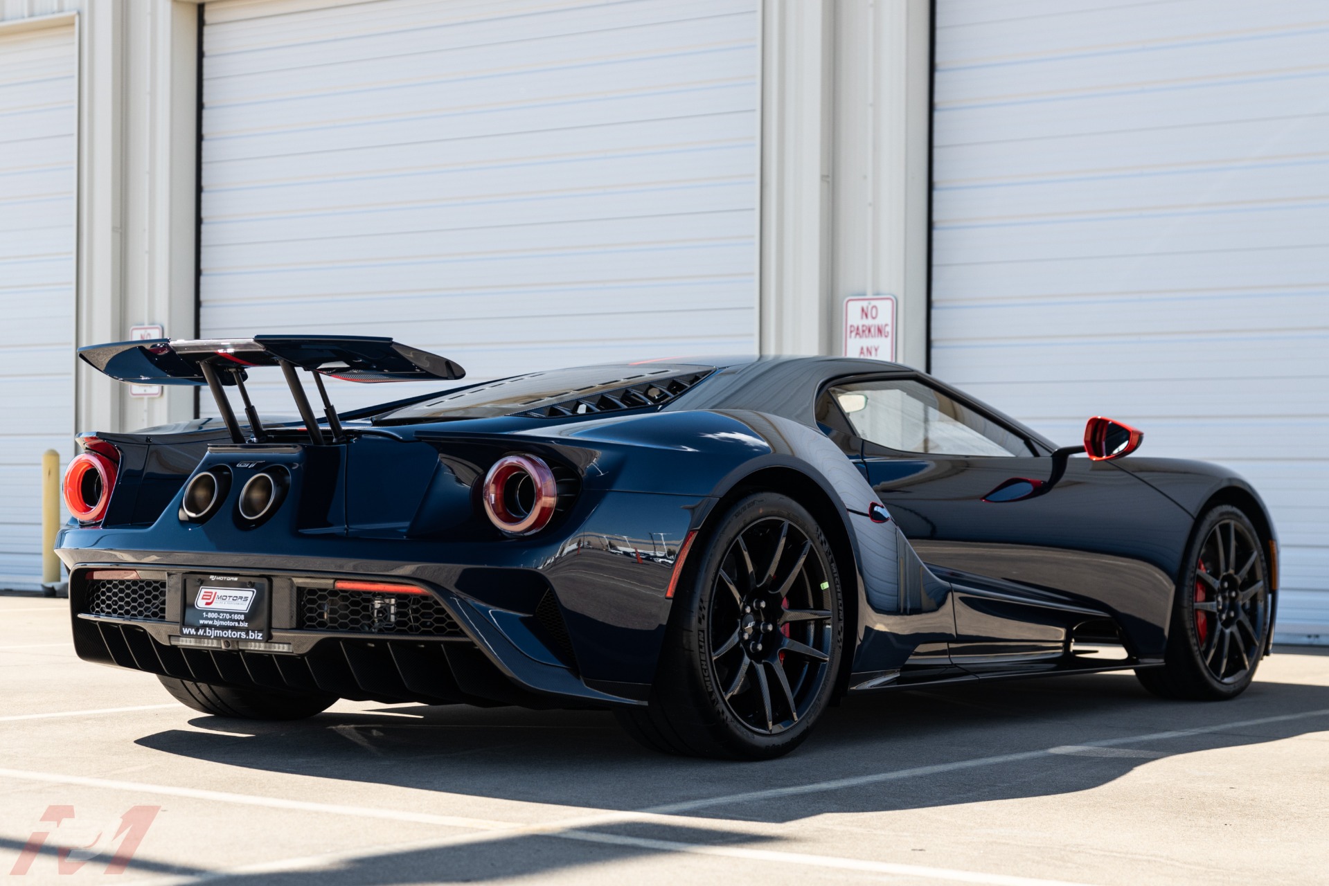 Used-2020-Ford-GT-Carbon-Series-with-Delivery-Miles