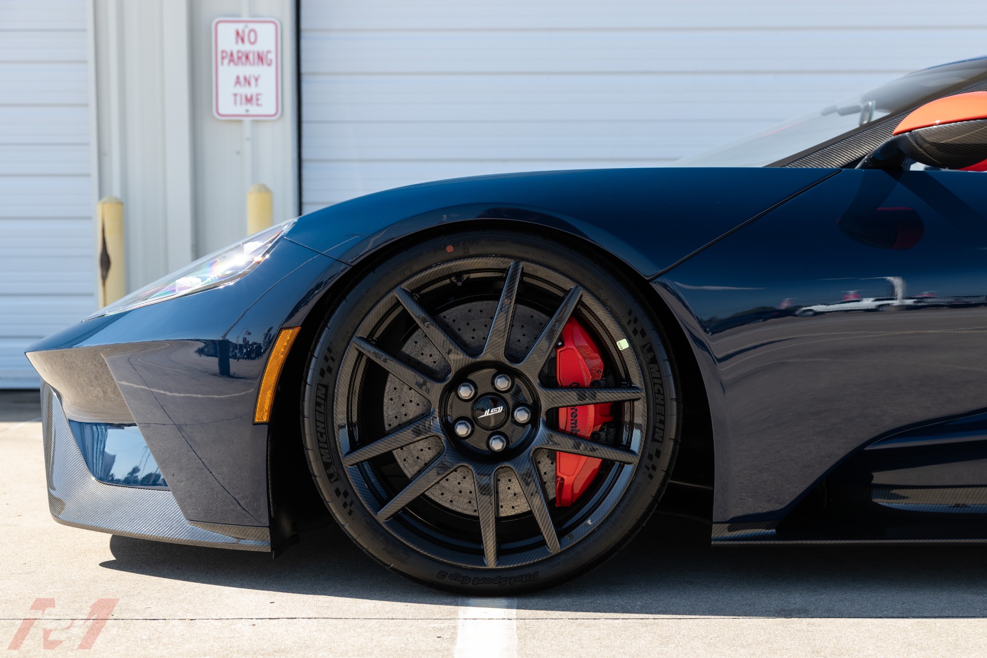 Used-2020-Ford-GT-Carbon-Series-with-Delivery-Miles