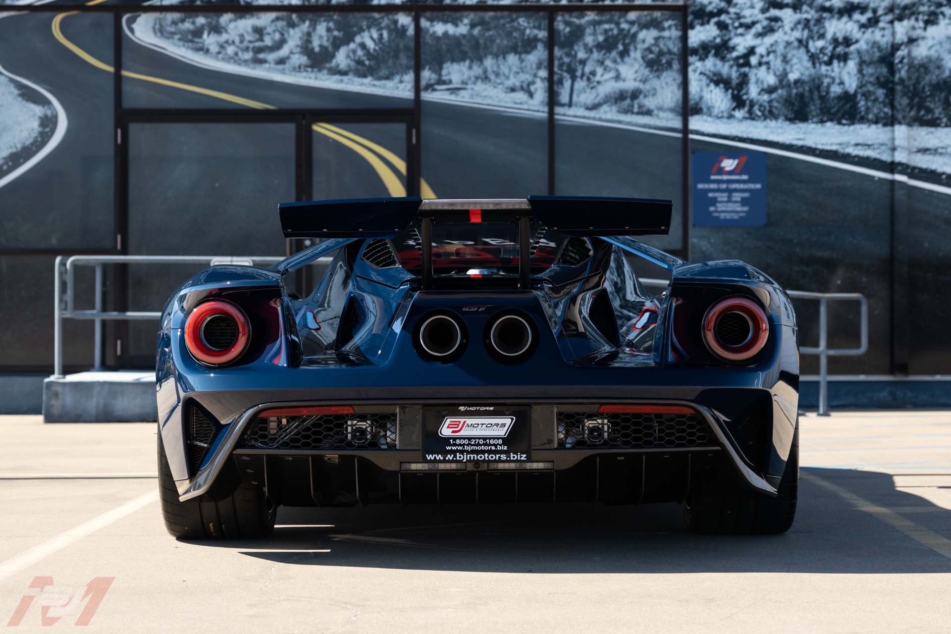 Used-2020-Ford-GT-Carbon-Series-with-Delivery-Miles