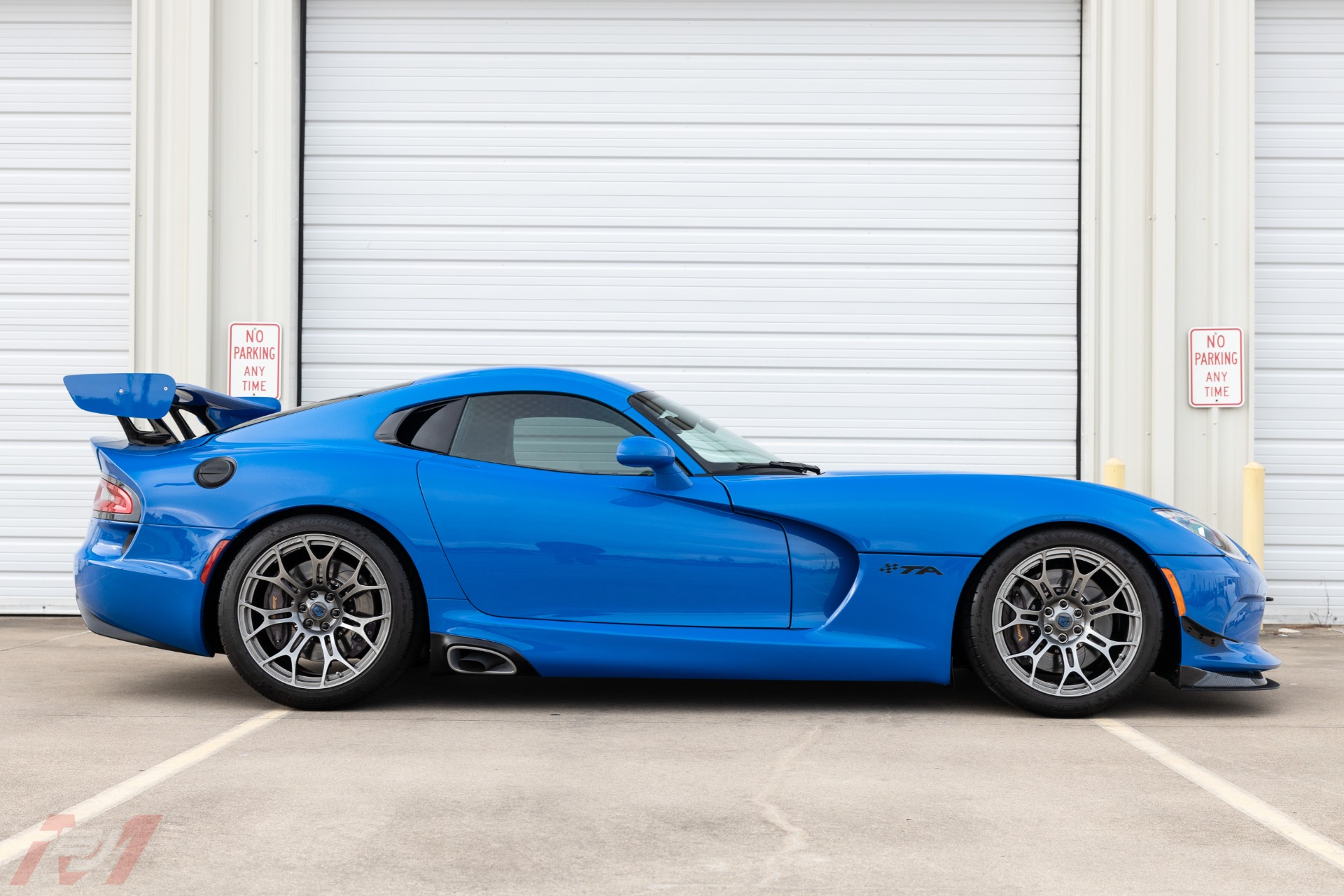 Used-2015-Dodge-Viper-TA-20--001