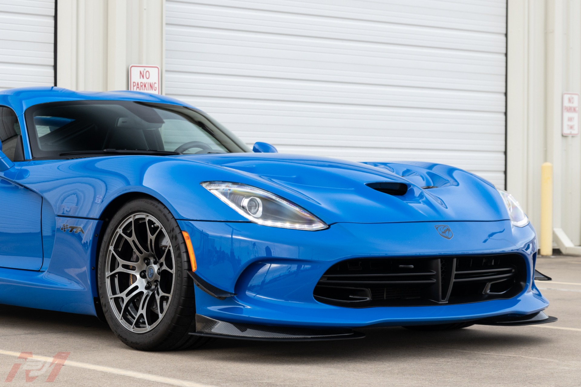 Used-2015-Dodge-Viper-TA-20--001