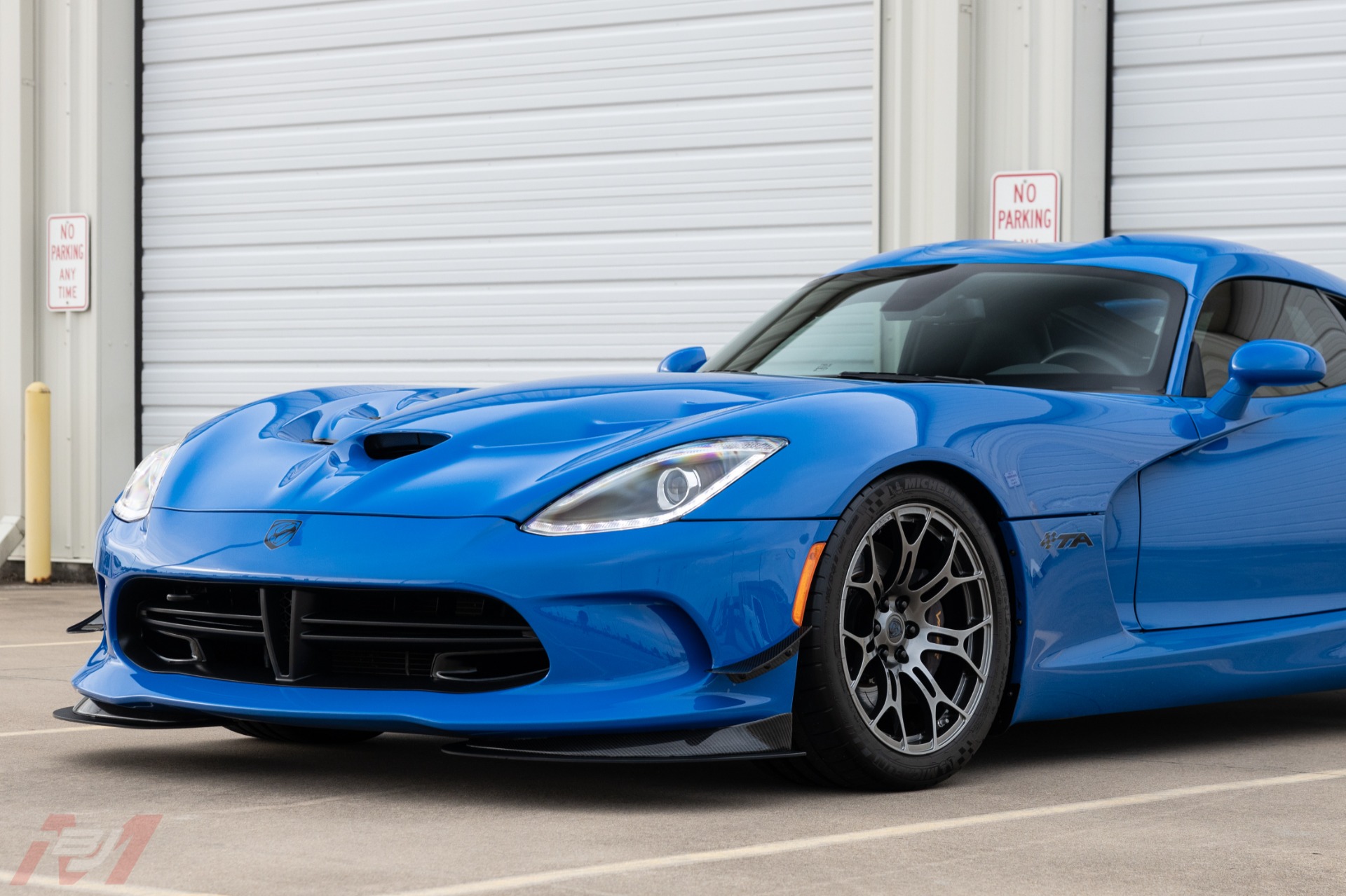 Used-2015-Dodge-Viper-TA-20--001