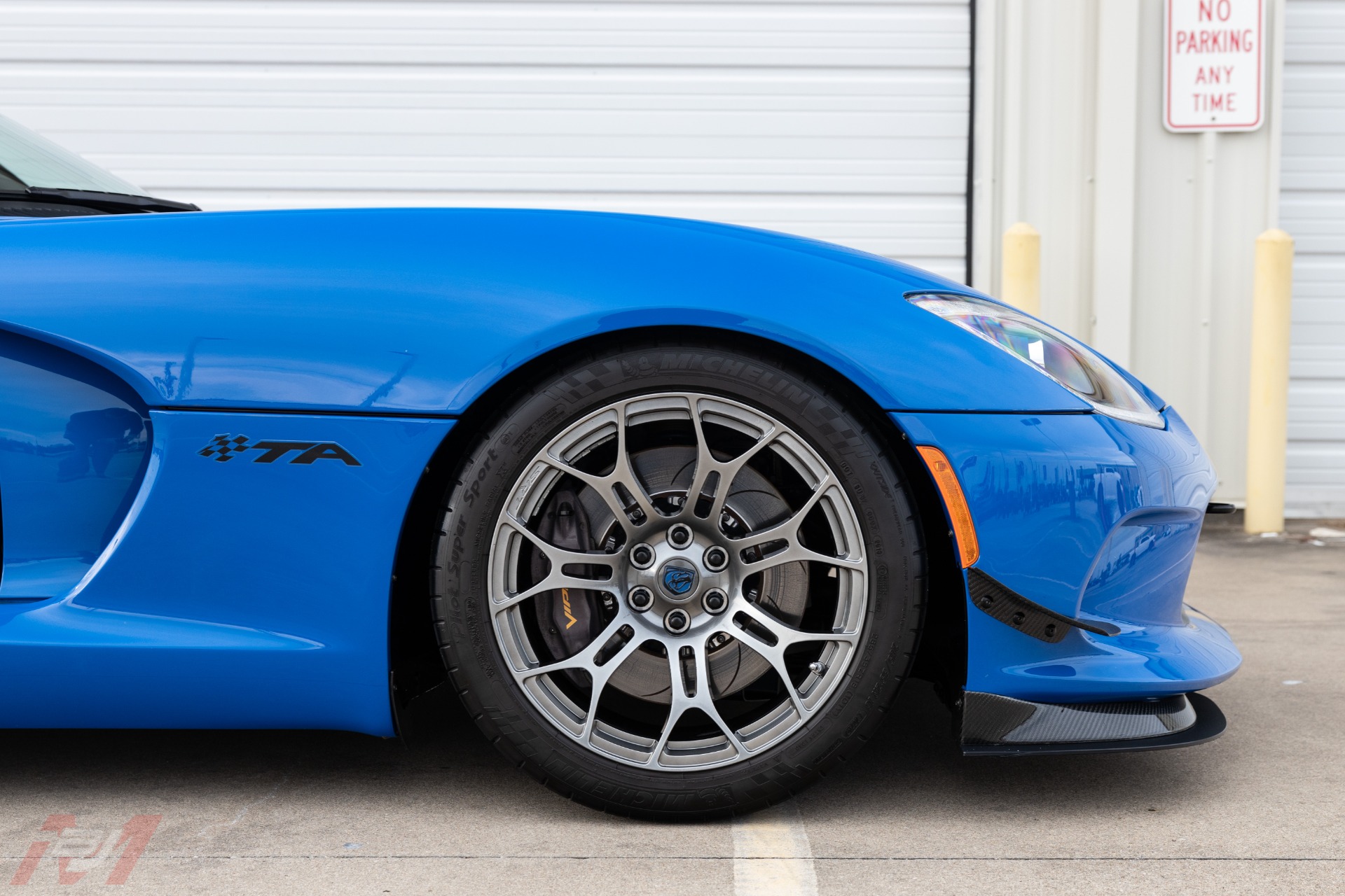 Used-2015-Dodge-Viper-TA-20--001