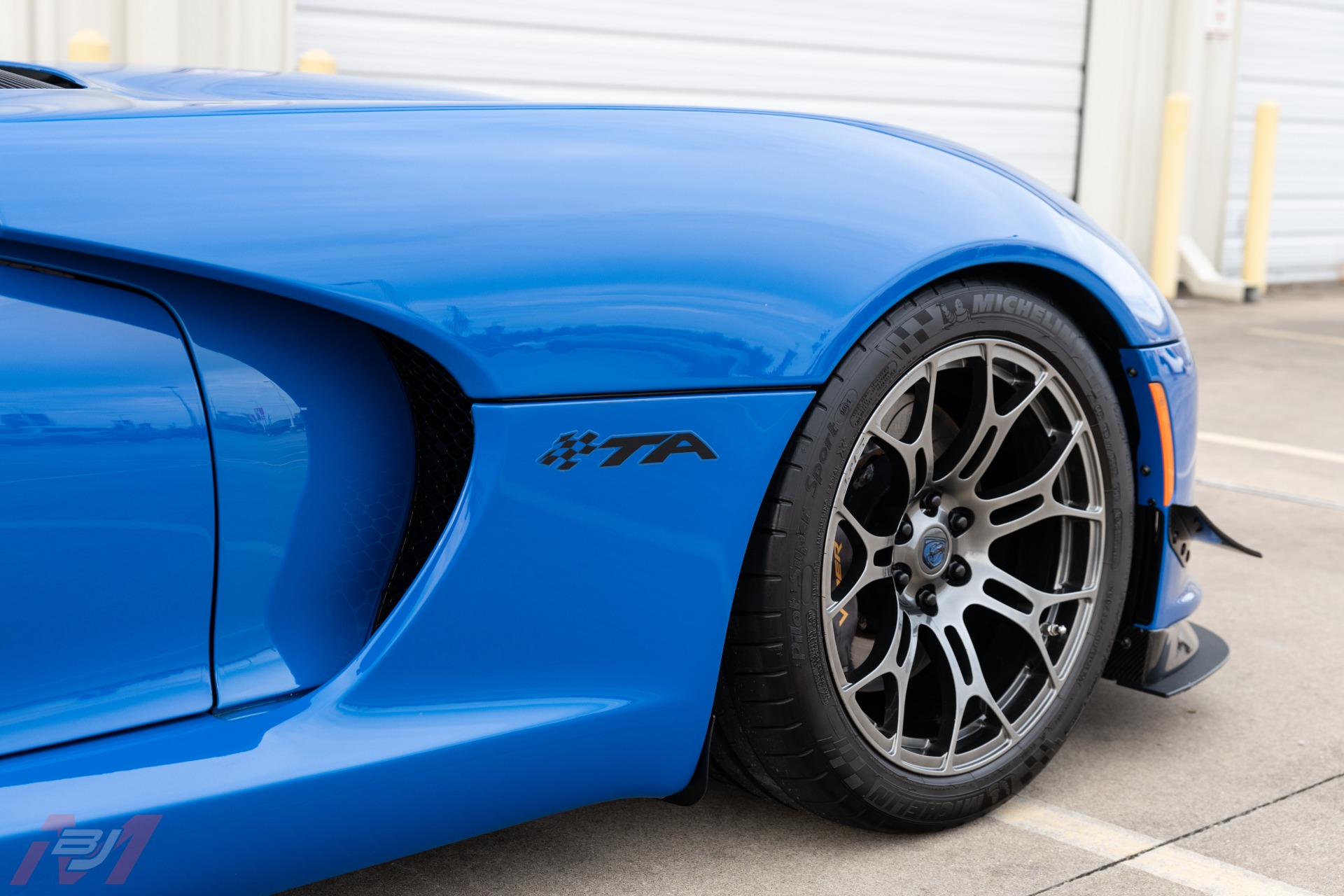 Used-2015-Dodge-Viper-TA-20--001