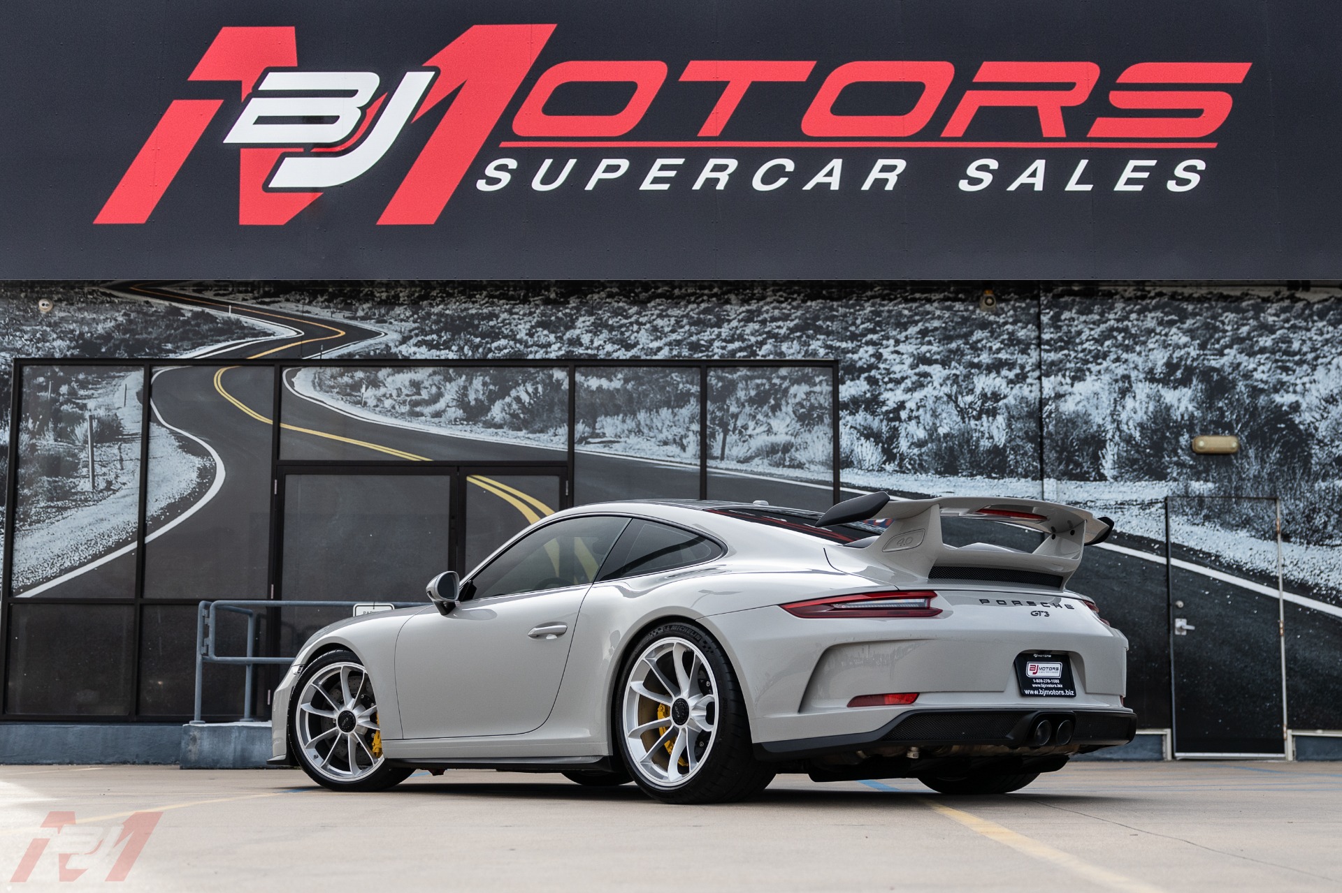 Used-2018-Porsche-911-GT3