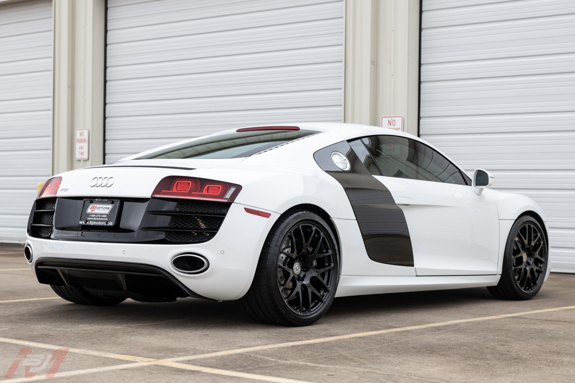 Used-2010-Audi-R8-52-quattro