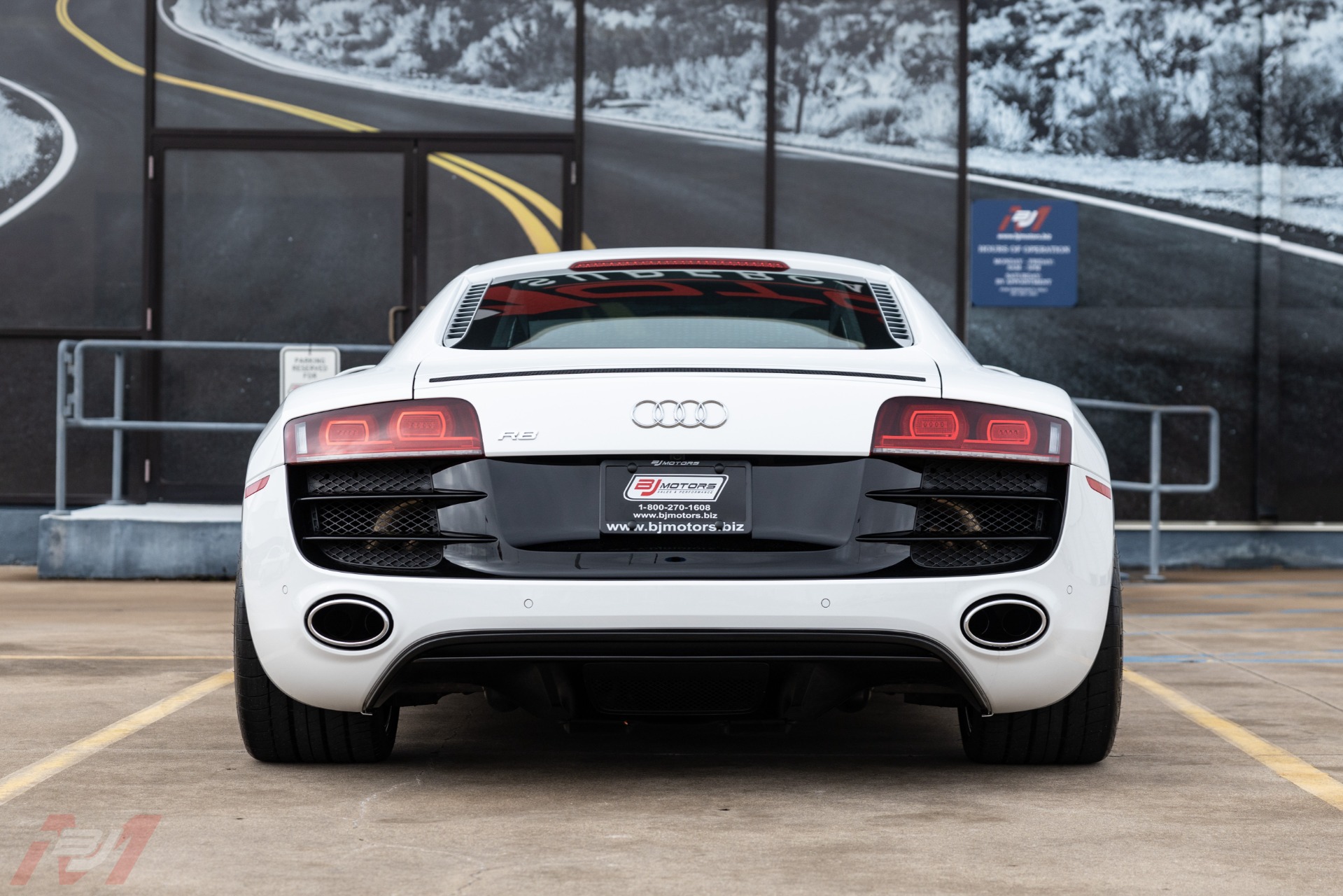 Used-2010-Audi-R8-52-quattro