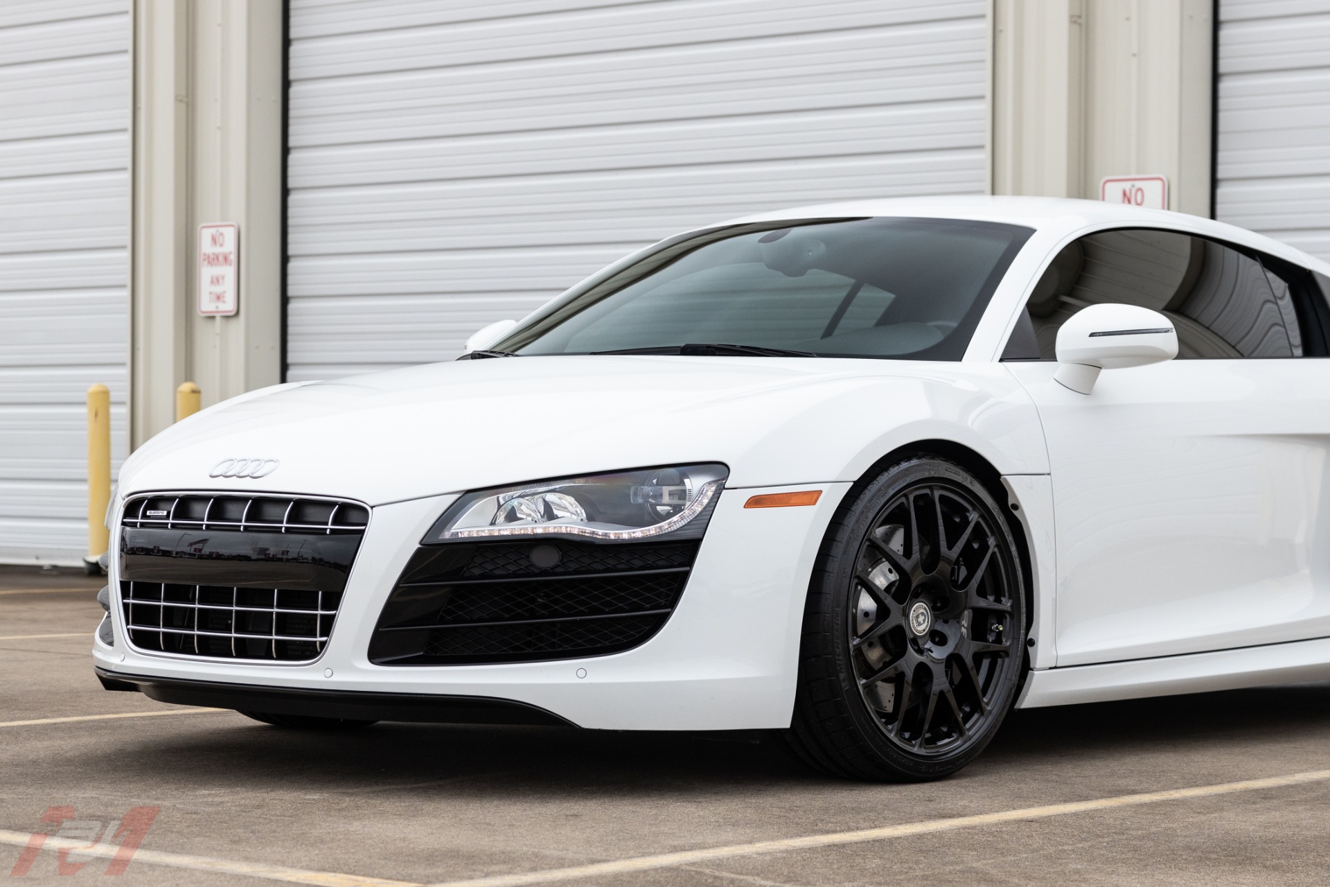 Used-2010-Audi-R8-52-quattro