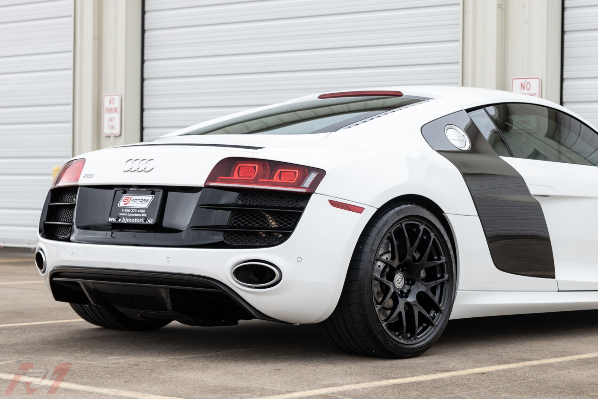 Used-2010-Audi-R8-52-quattro