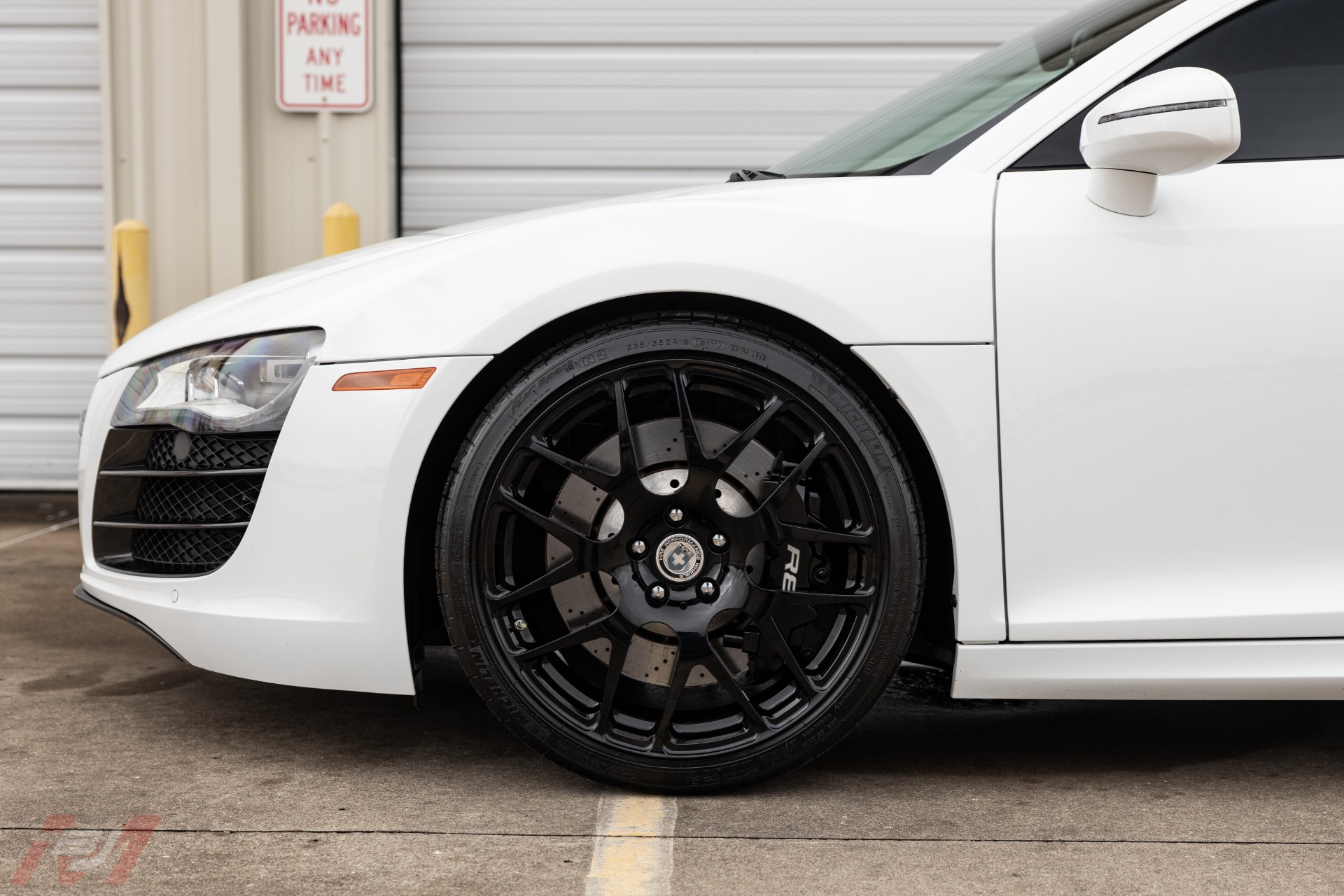 Used-2010-Audi-R8-52-quattro