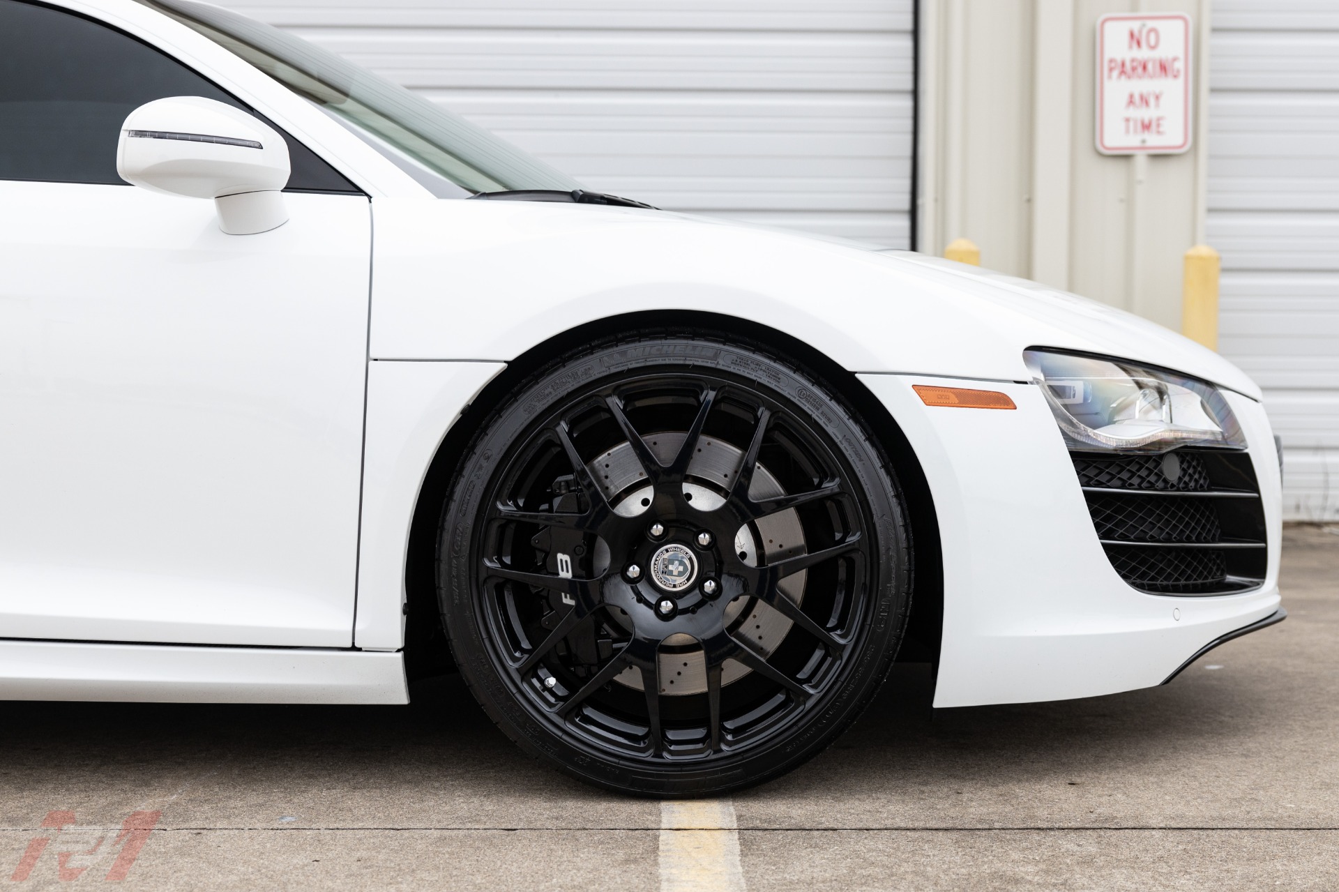 Used-2010-Audi-R8-52-quattro