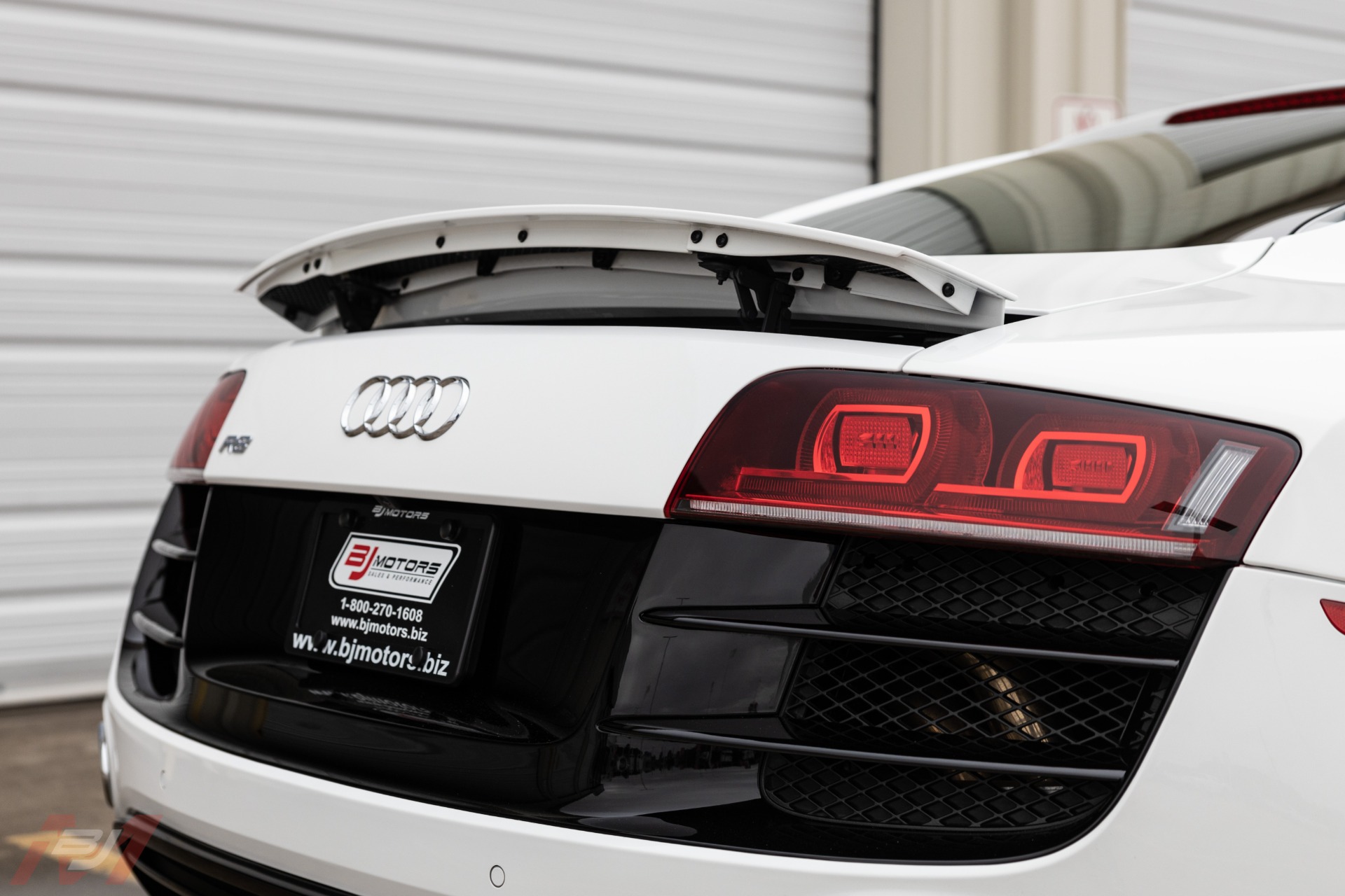 Used-2010-Audi-R8-52-quattro