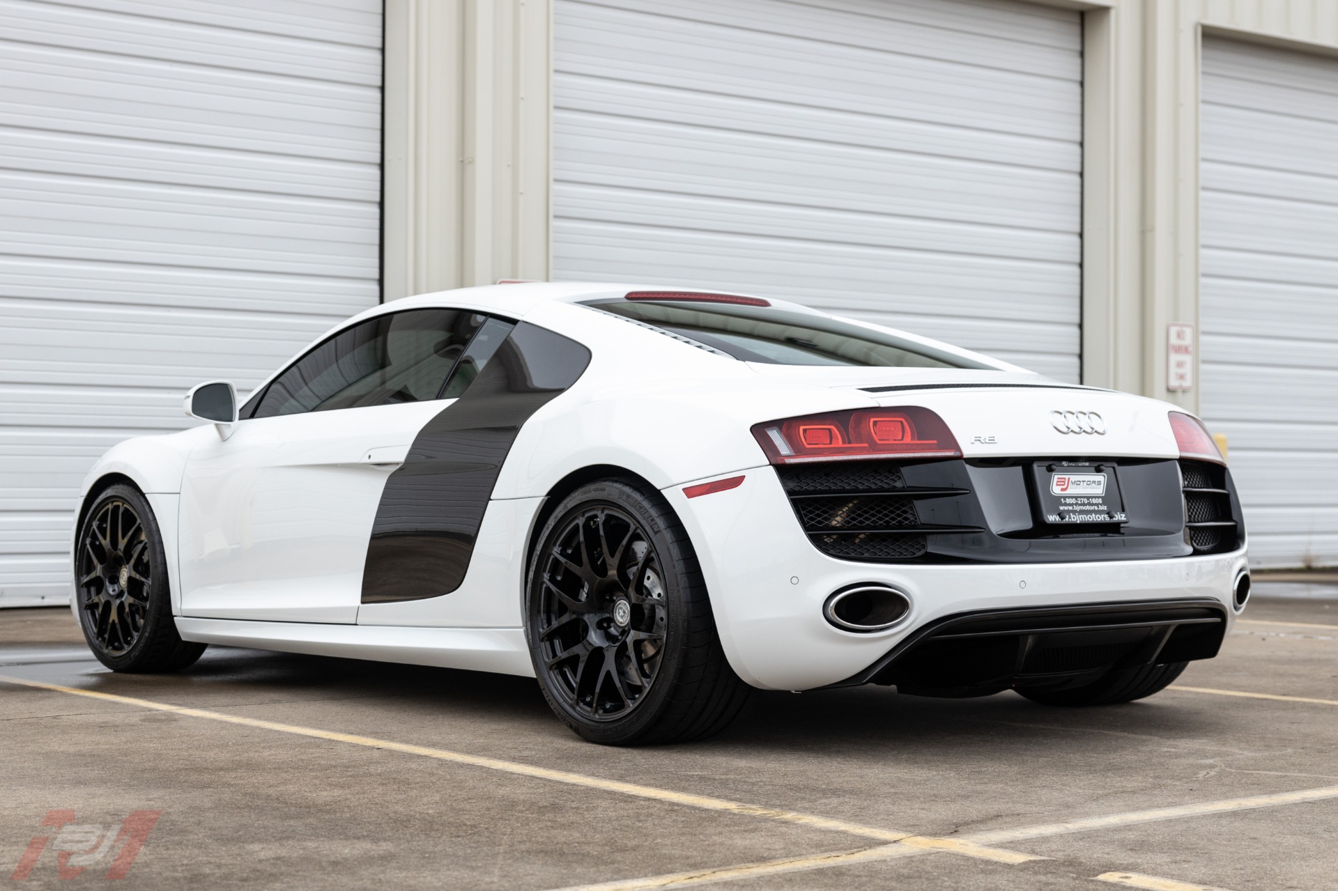 Used-2010-Audi-R8-52-quattro