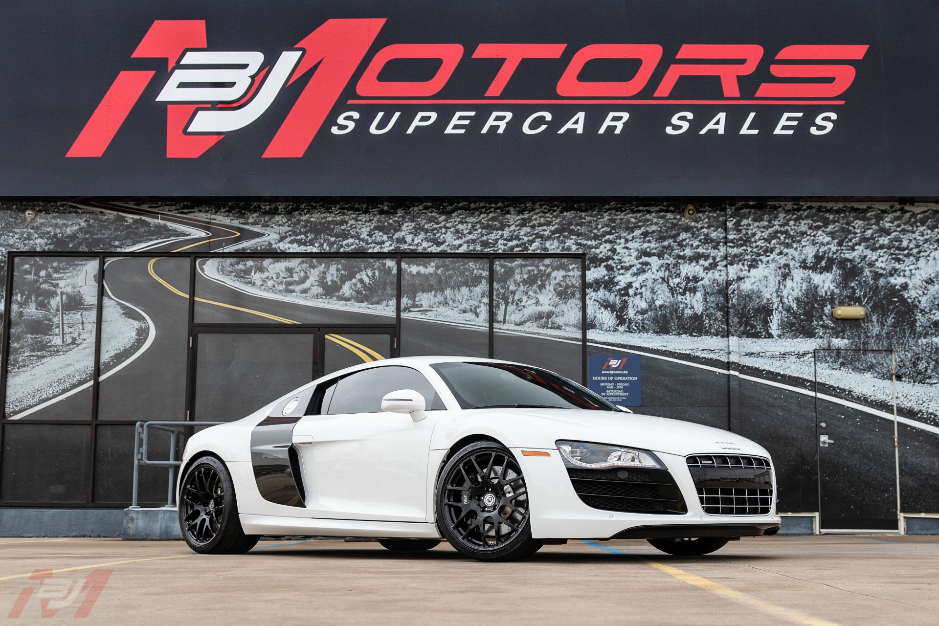 Used-2010-Audi-R8-52-quattro