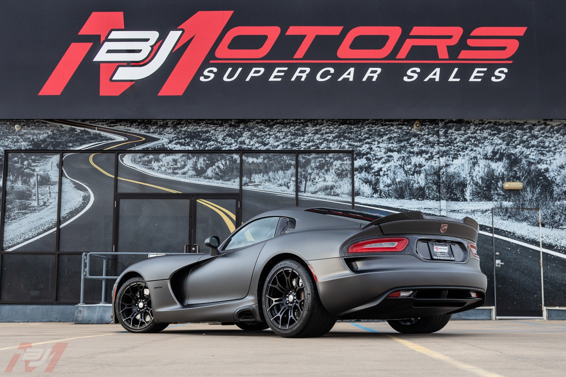 Used-2014-Dodge-Viper-GTS-Carbon-Edition-TA