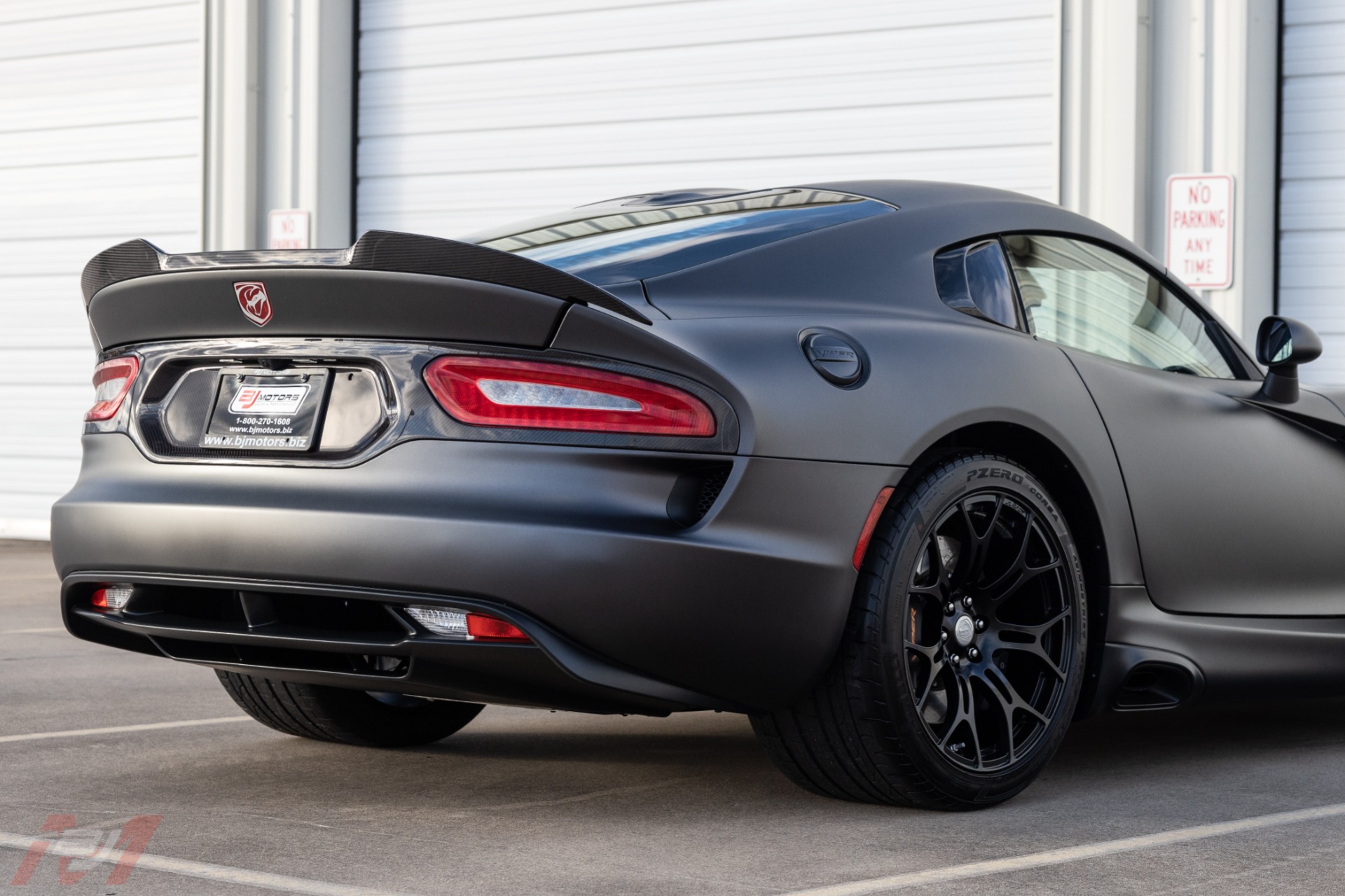 Used-2014-Dodge-Viper-GTS-Carbon-Edition-TA