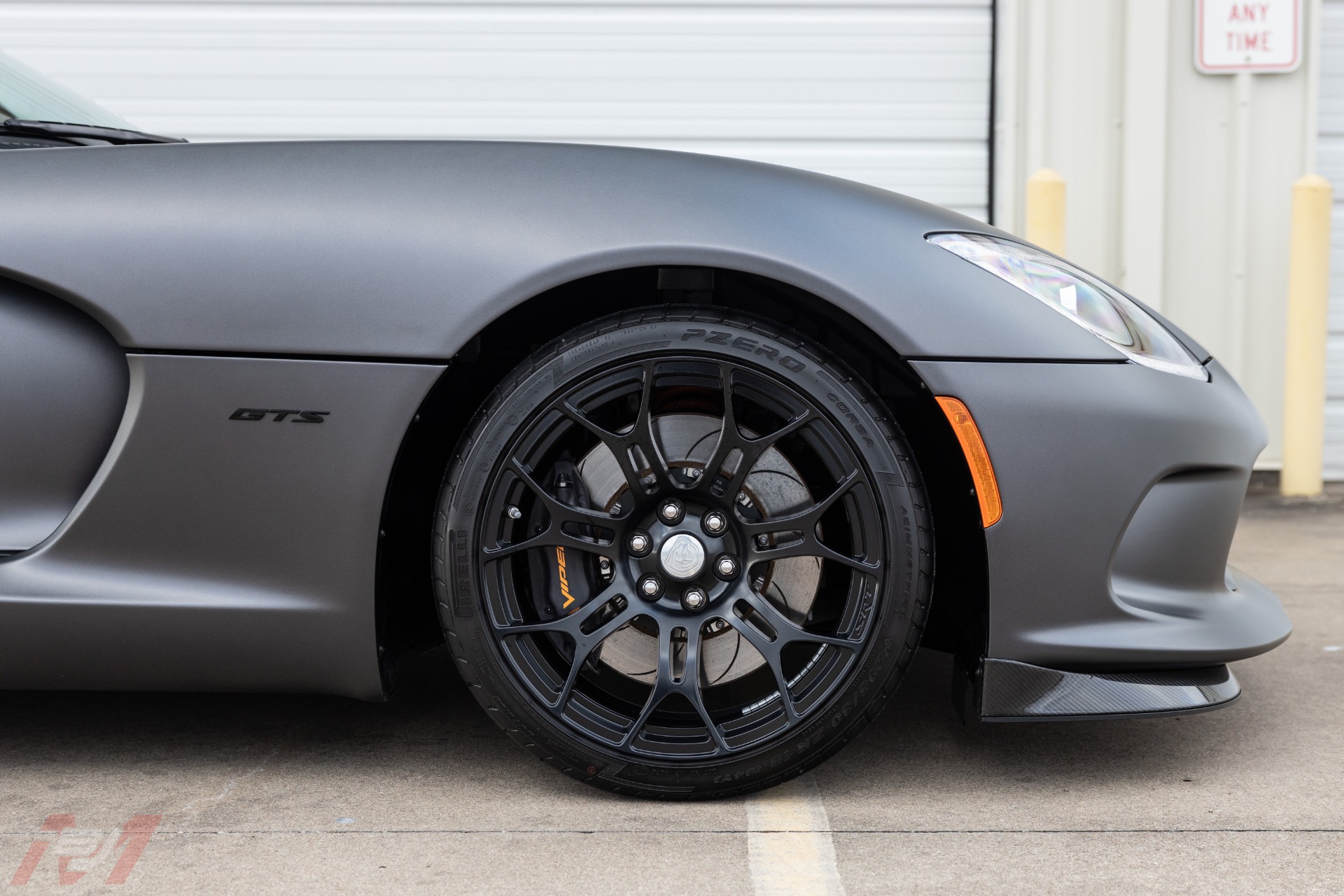 Used-2014-Dodge-Viper-GTS-Carbon-Edition-TA