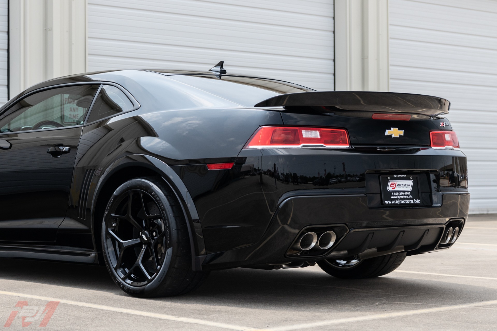 Used-2015-Chevrolet-Camaro-Z28-with-41-miles