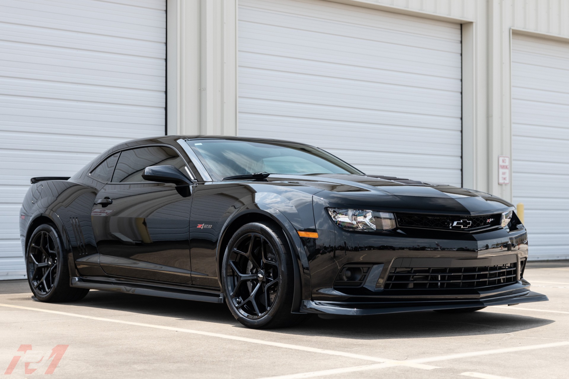 Used-2015-Chevrolet-Camaro-Z28-with-41-miles