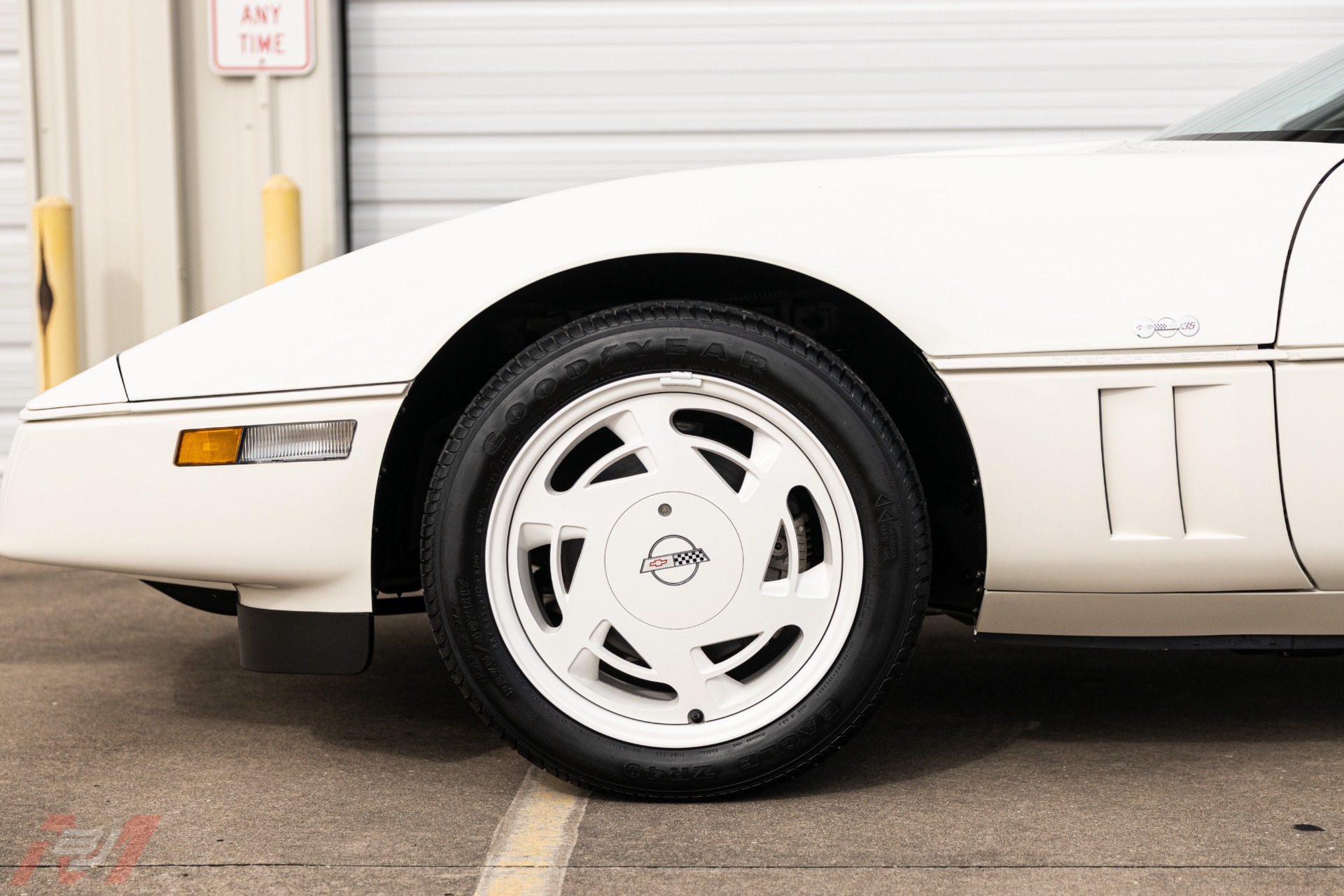 Used-1988-Chevrolet-Corvette-35th-Anniversary-with-491-miles