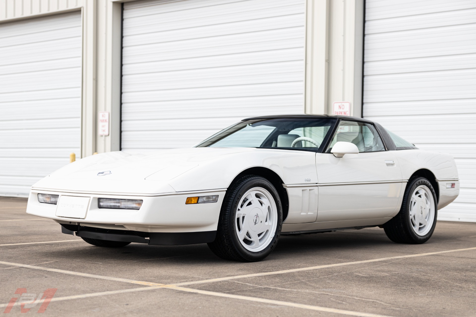 Used-1988-Chevrolet-Corvette-35th-Anniversary-with-491-miles