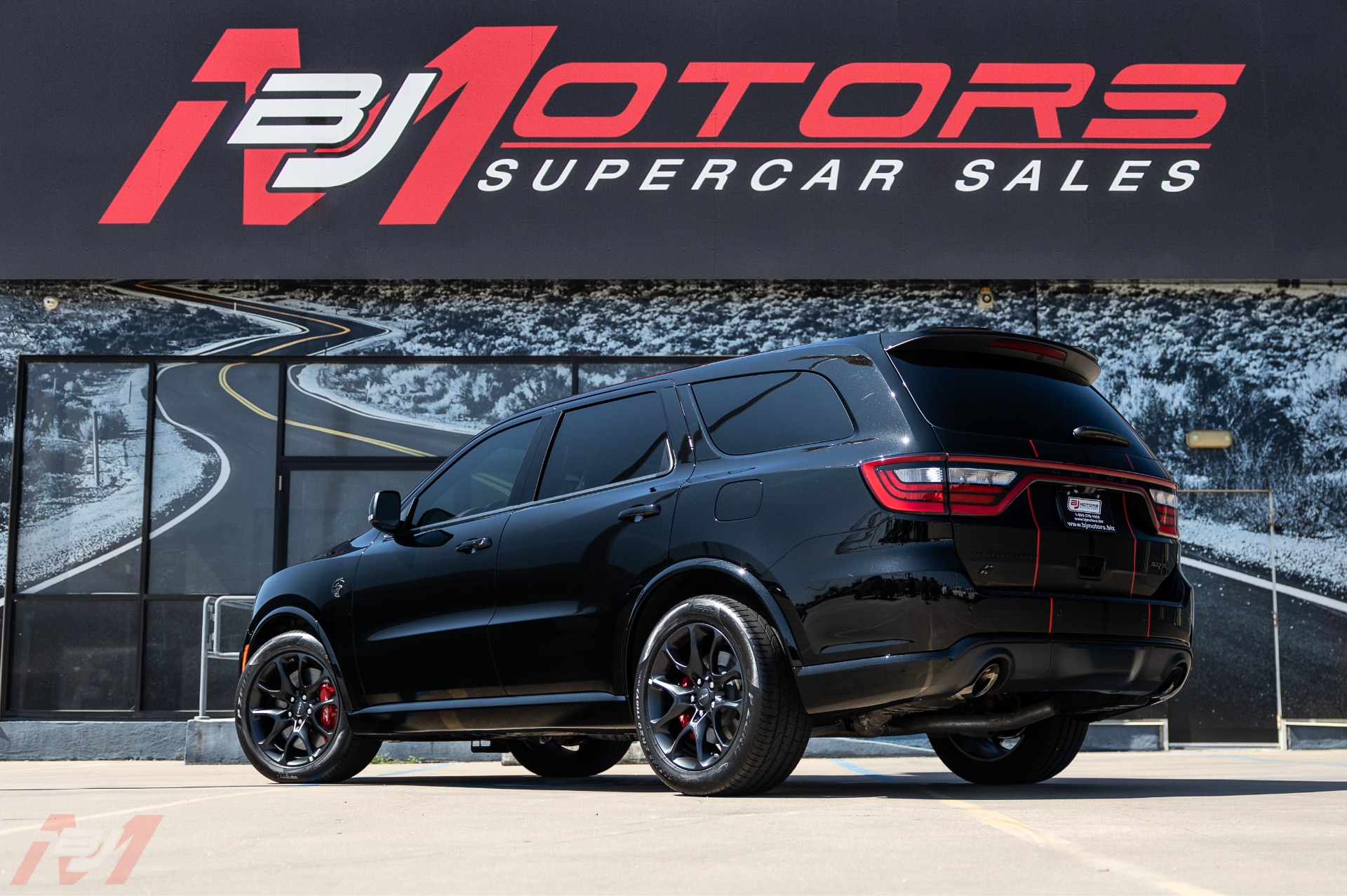 Used-2023-Dodge-Durango-SRT-Hellcat-Premium-Black-Package