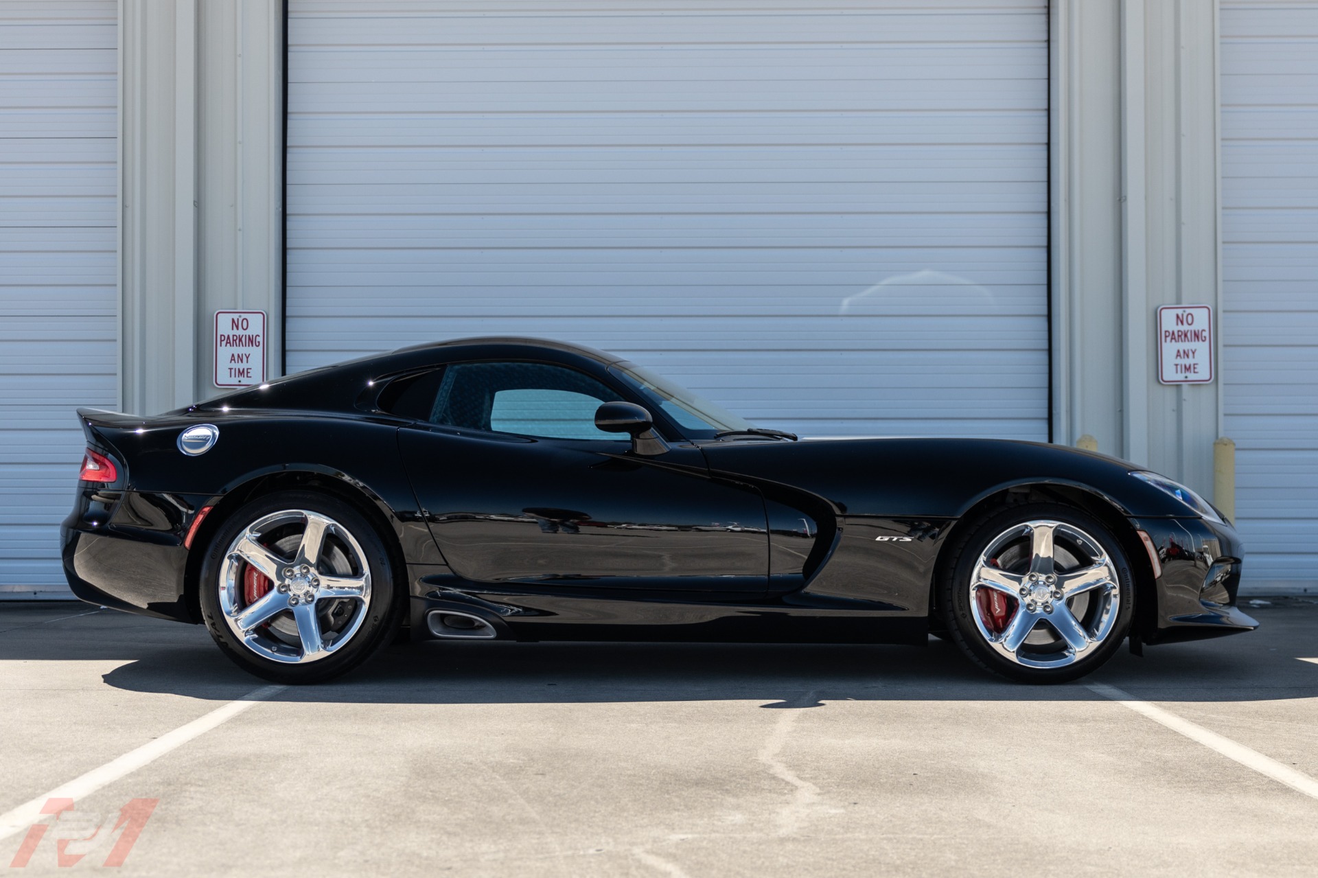 Used-2013-Dodge-Viper-GTS