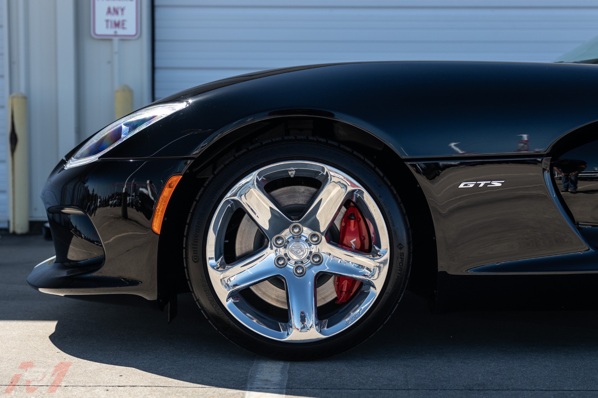 Used-2013-Dodge-Viper-GTS