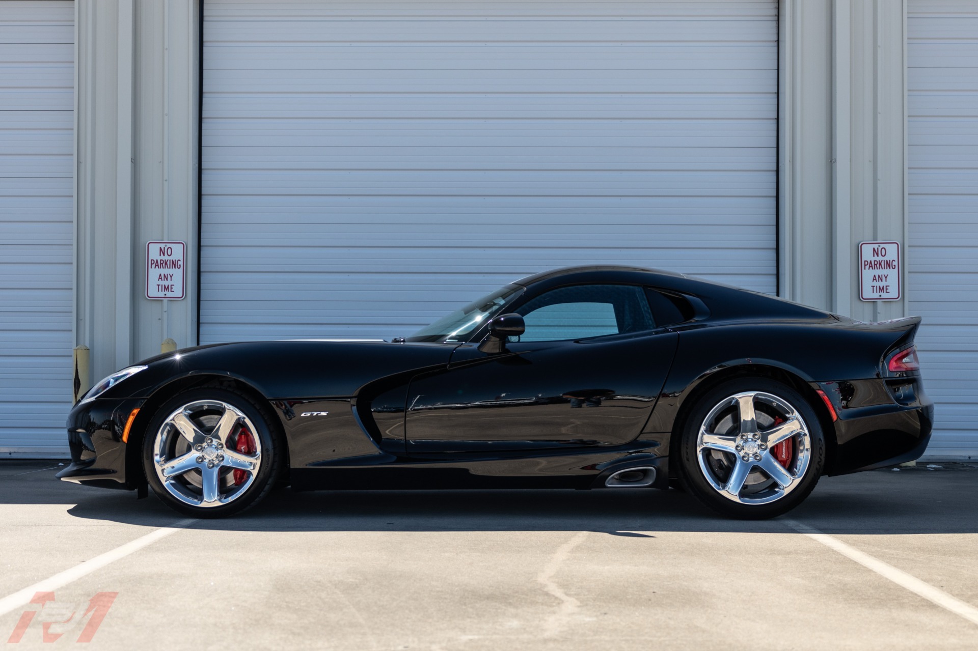 Used-2013-Dodge-Viper-GTS